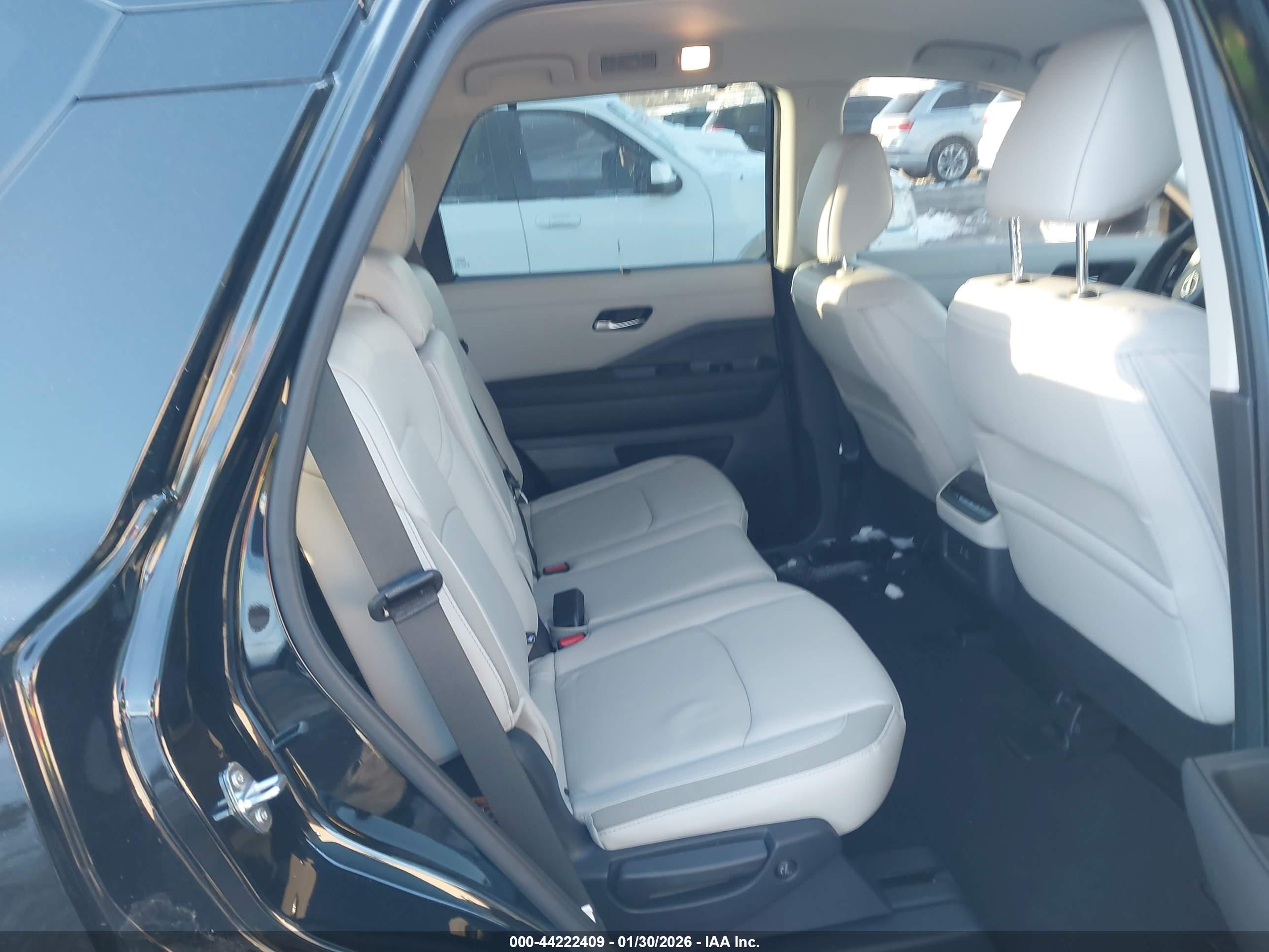 NISSAN PATHFINDER image 8