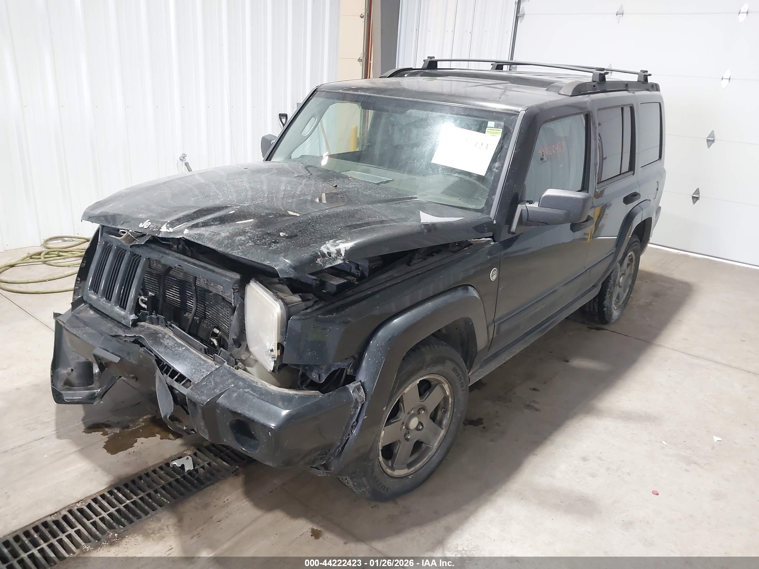 JEEP COMMANDER image 2