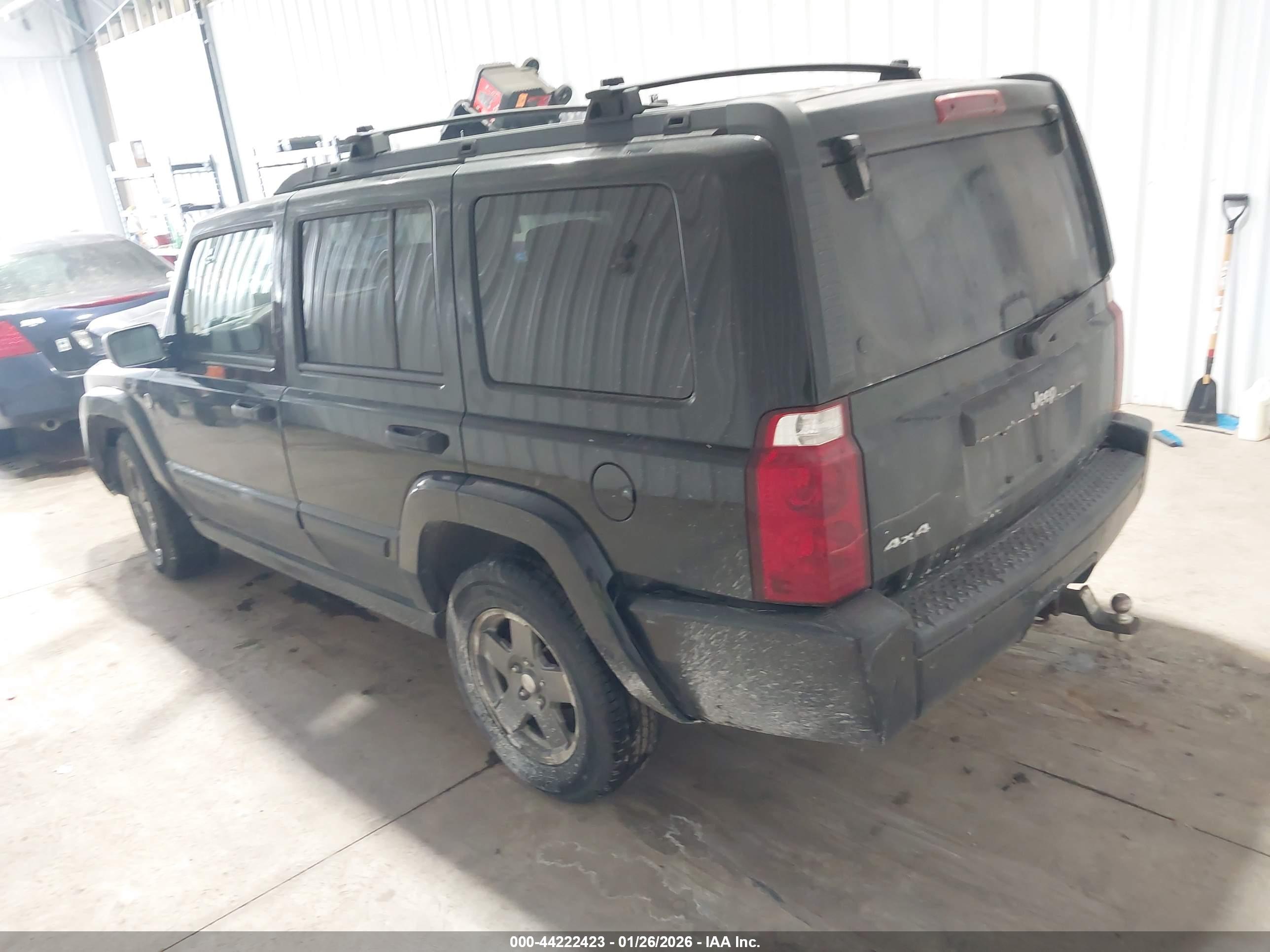 JEEP COMMANDER image 3
