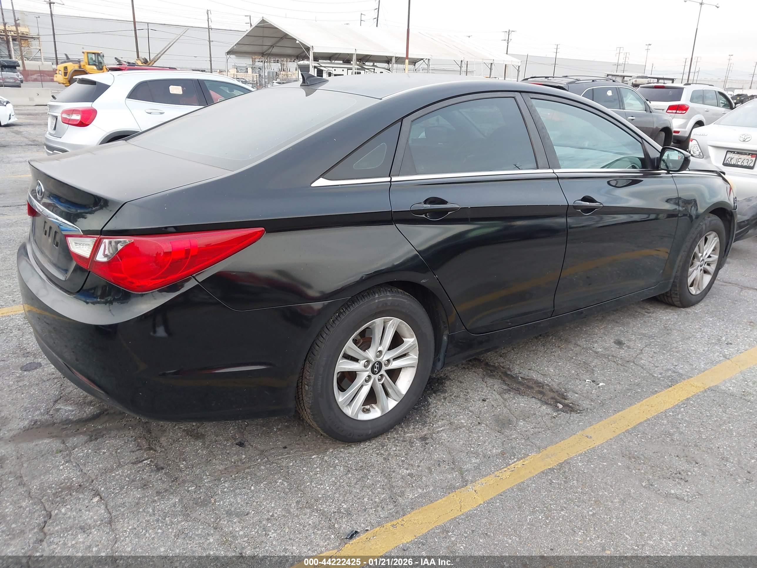 HYUNDAI SONATA image 4