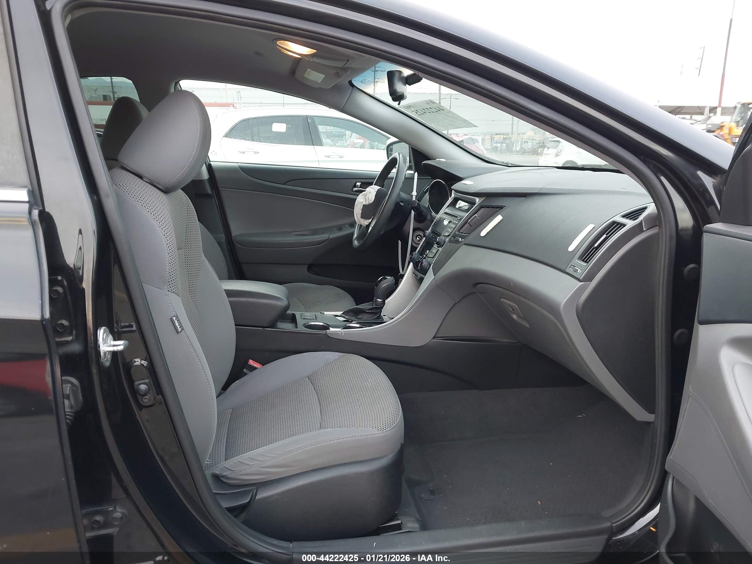 HYUNDAI SONATA image 5