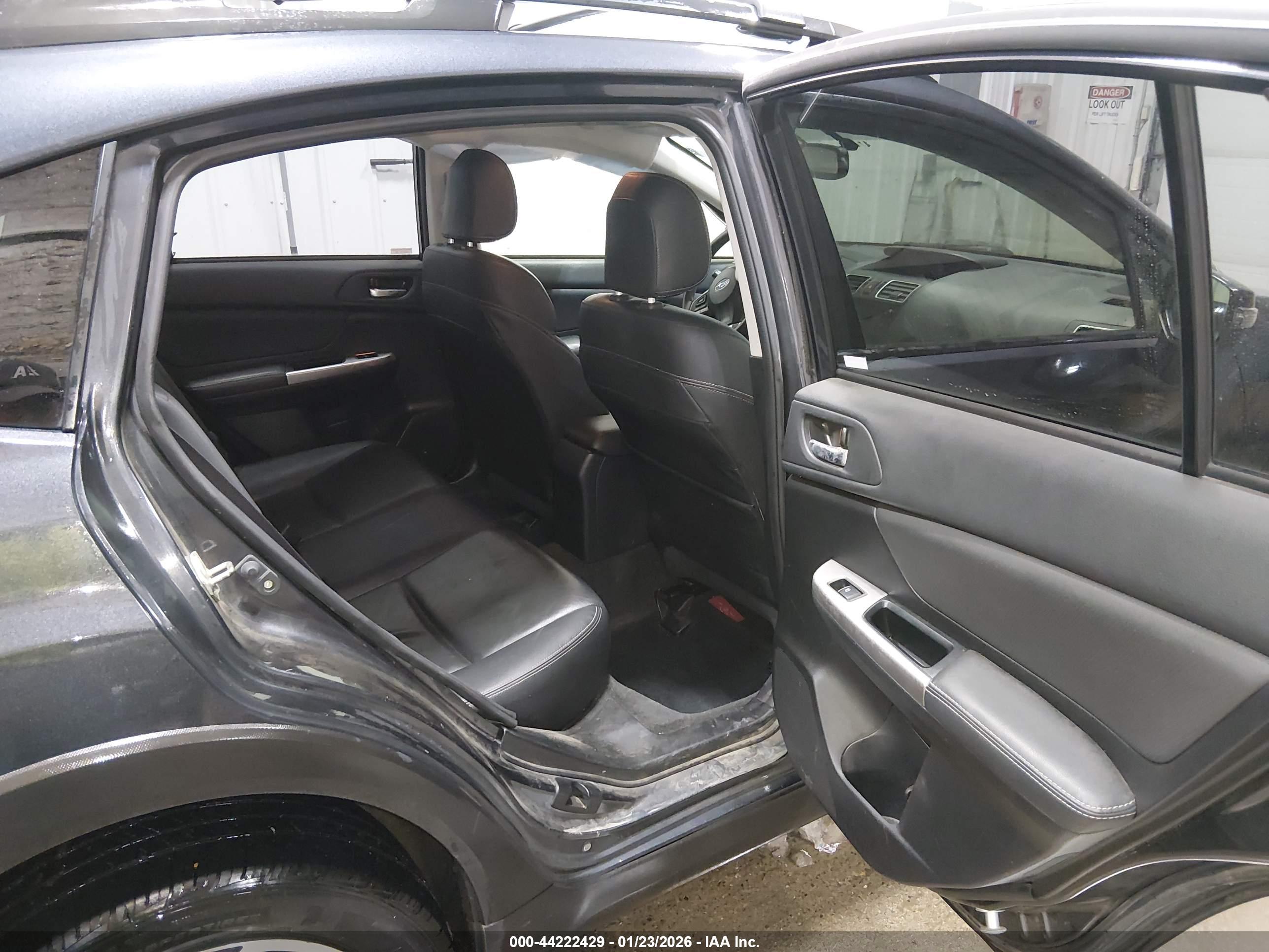 SUBARU XV image 8