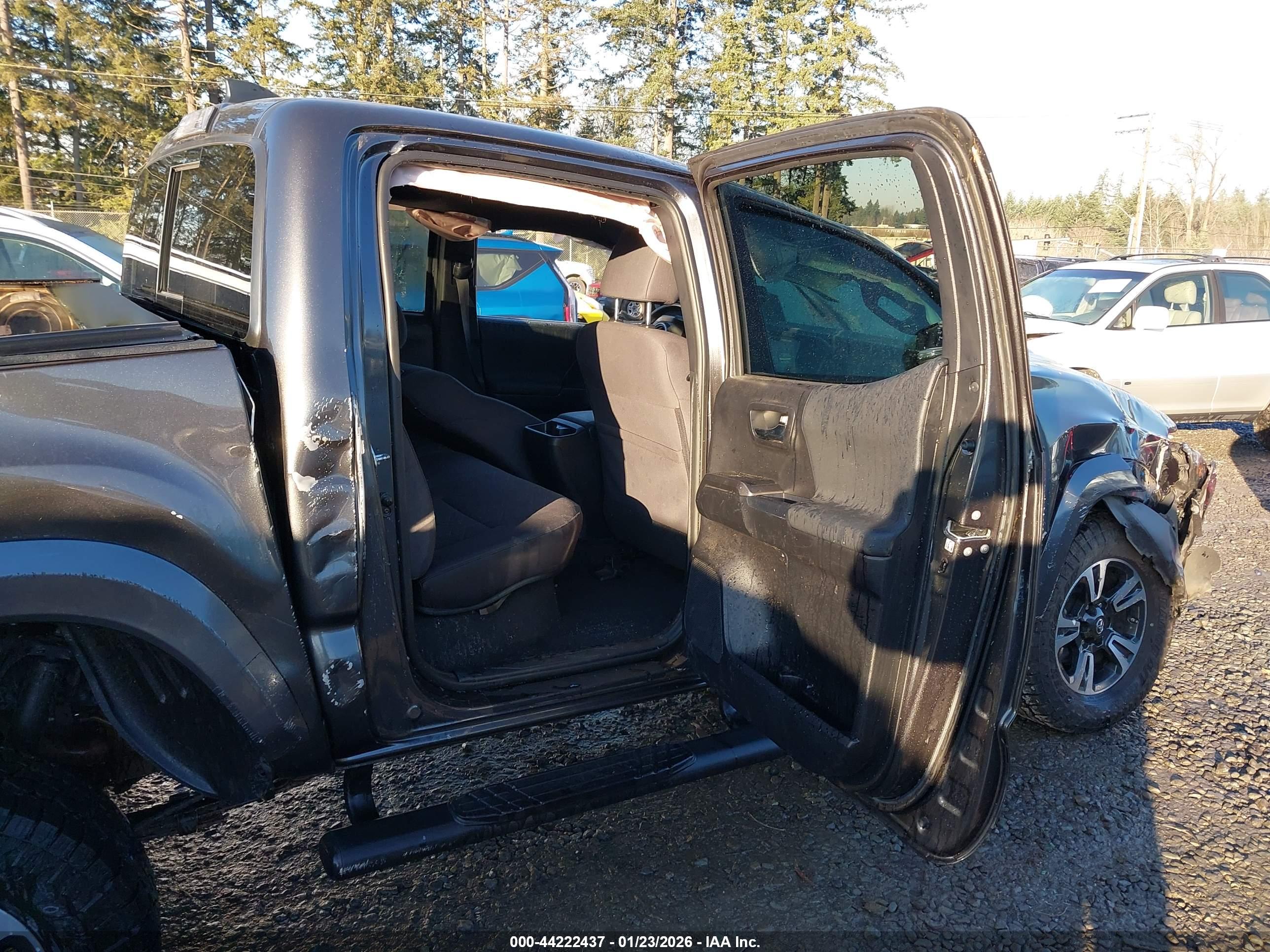 TOYOTA TACOMA image 8
