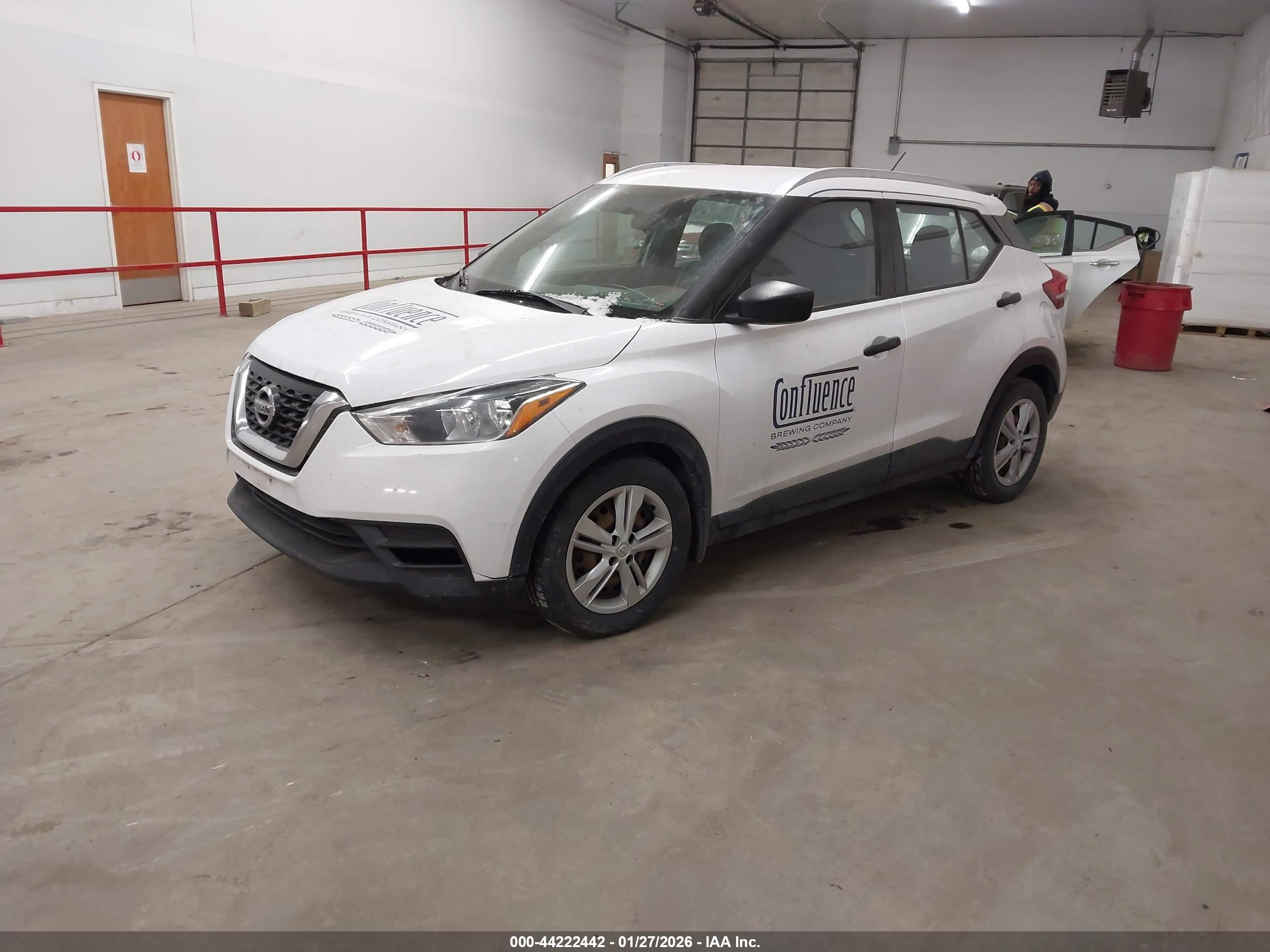 NISSAN KICKS image 2