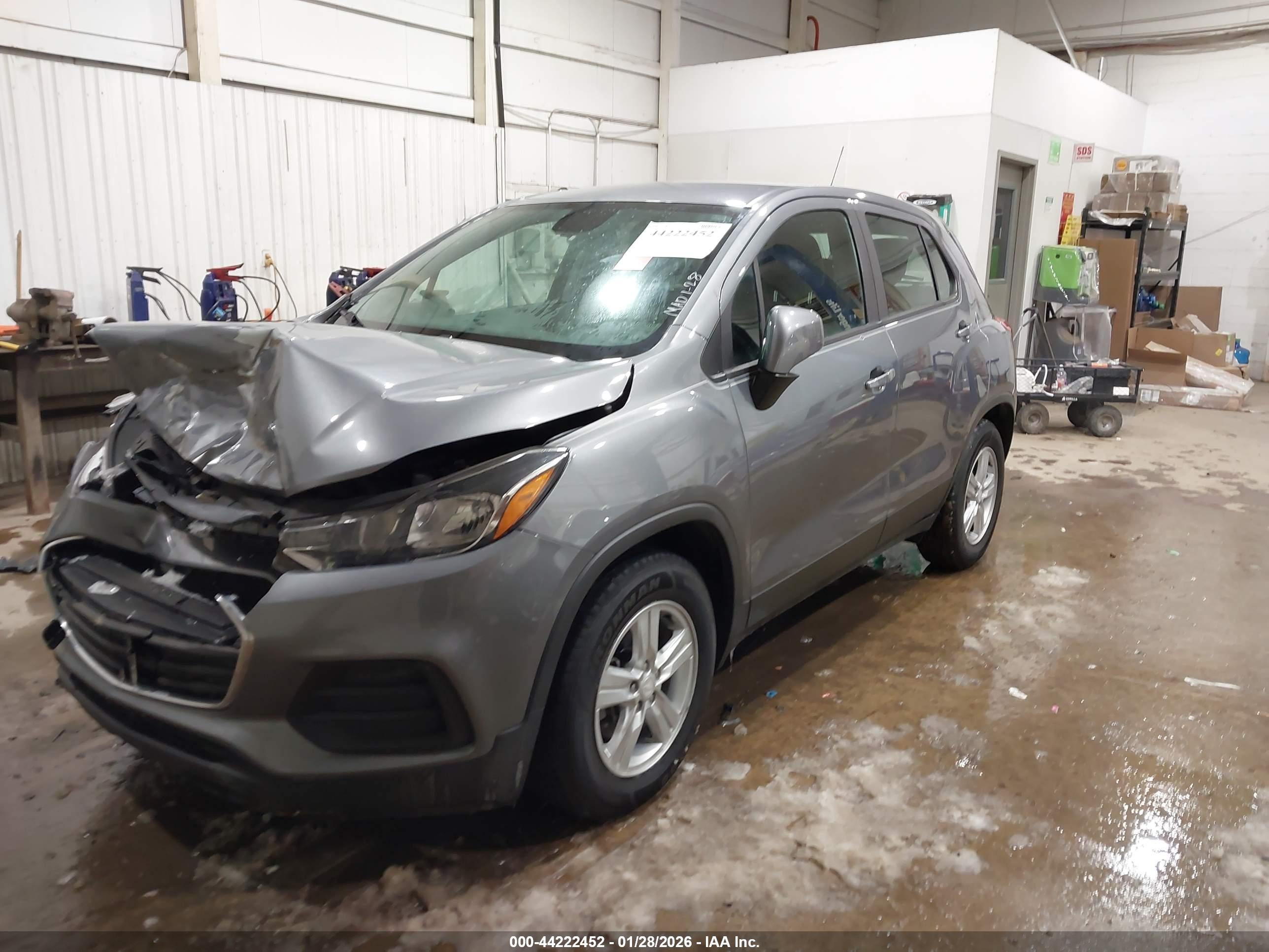 CHEVROLET TRAX image 2