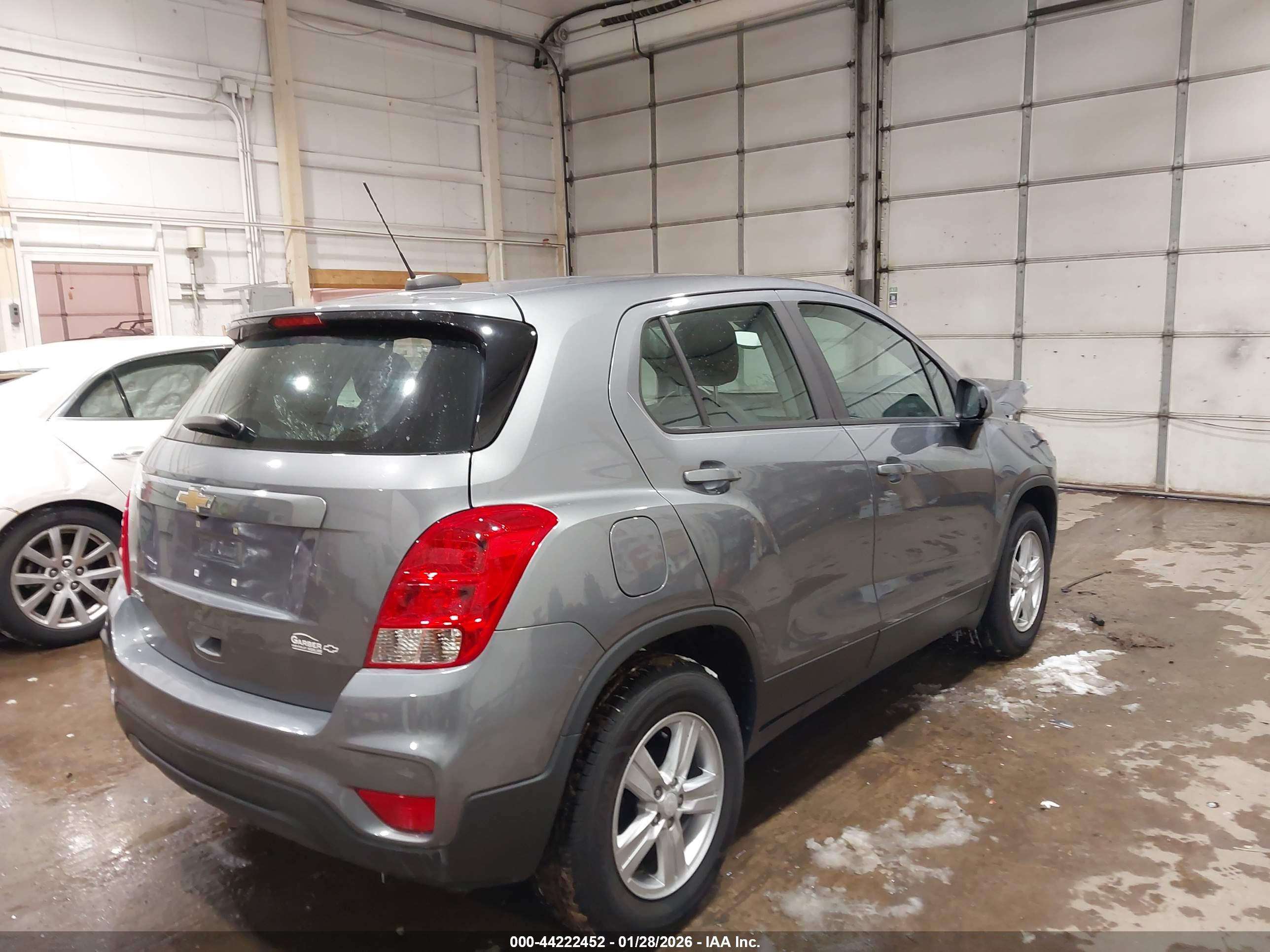 CHEVROLET TRAX image 4