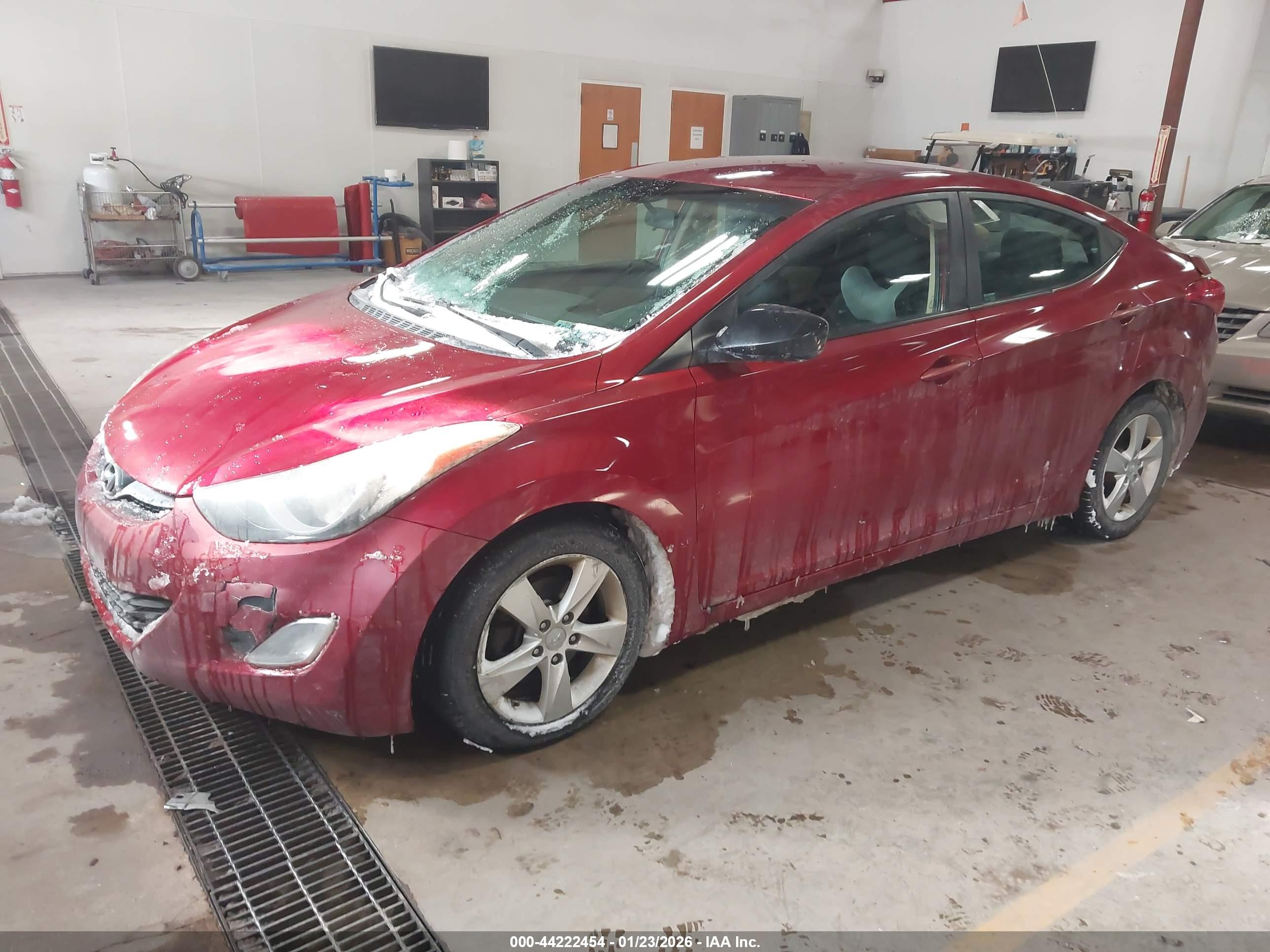HYUNDAI ELANTRA image 2