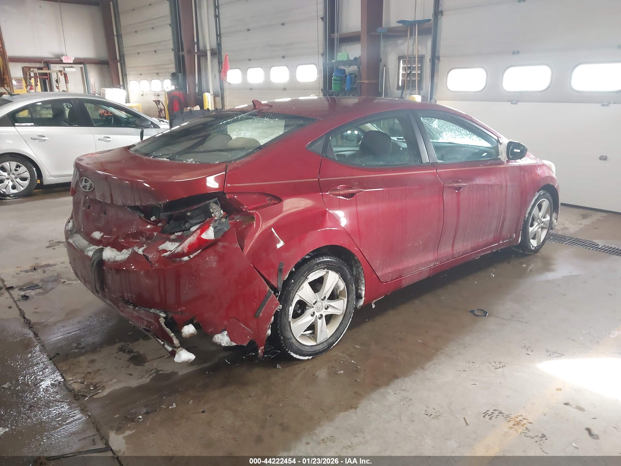 HYUNDAI ELANTRA image 4
