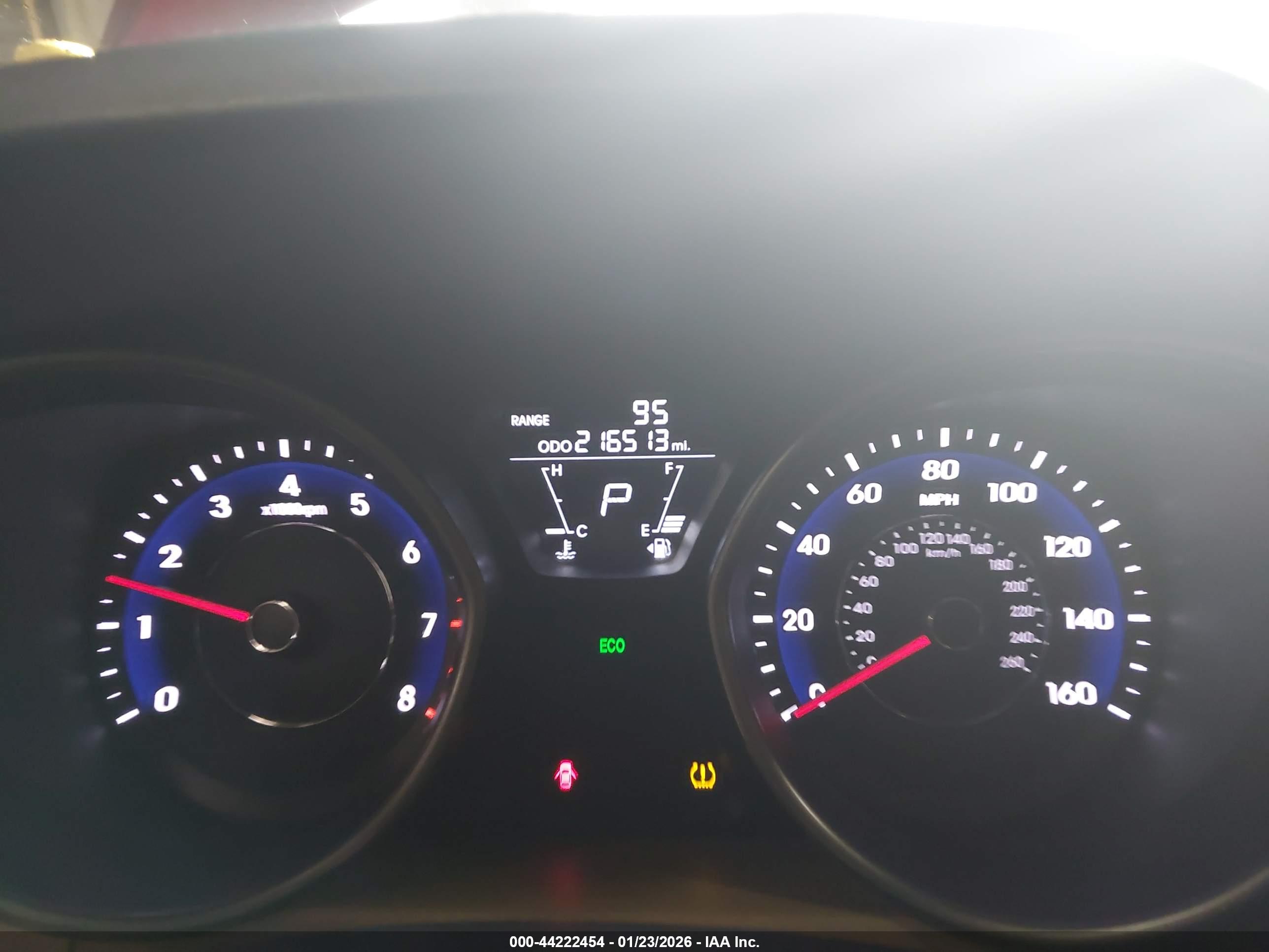 HYUNDAI ELANTRA image 7