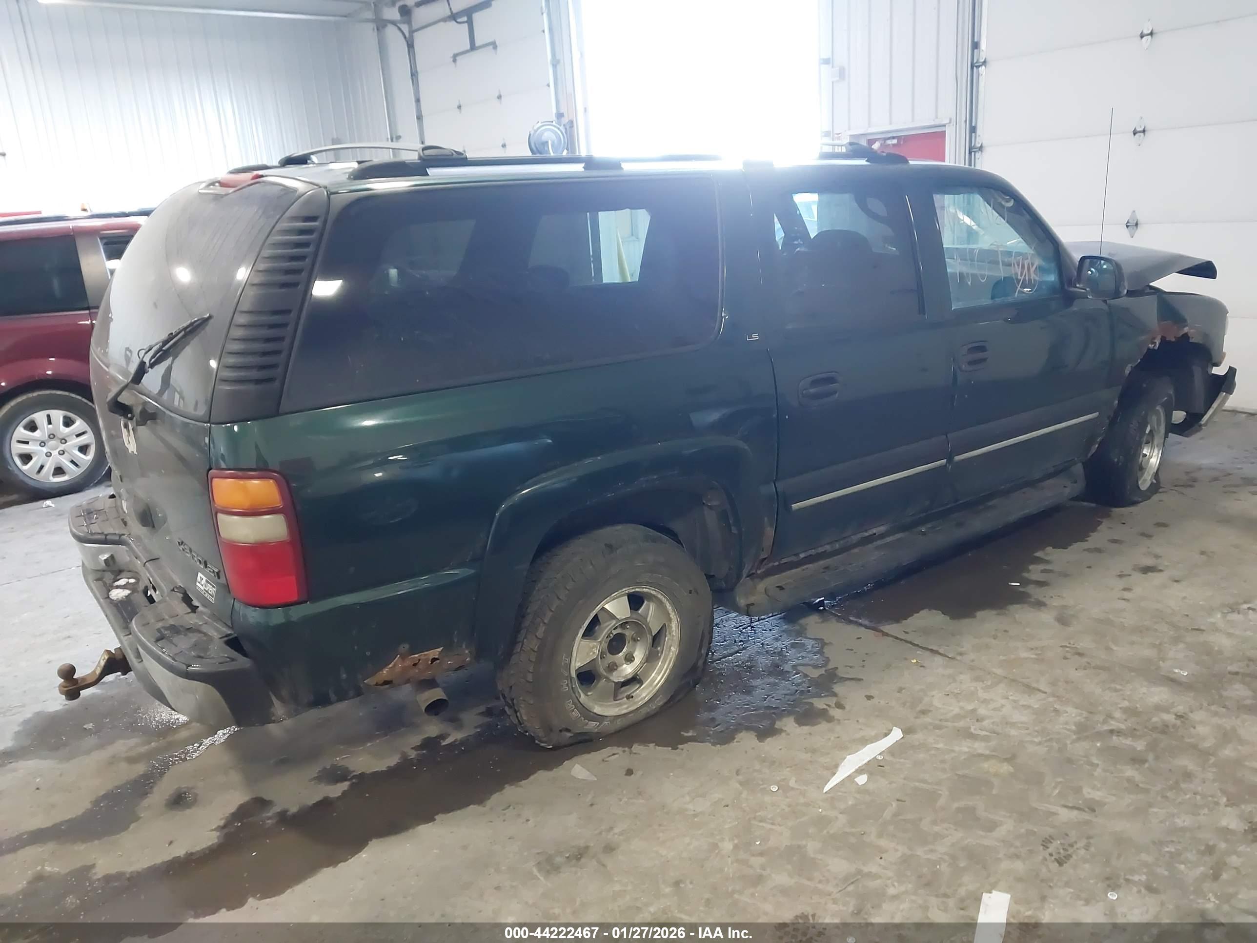 CHEVROLET SUBURBAN image 4
