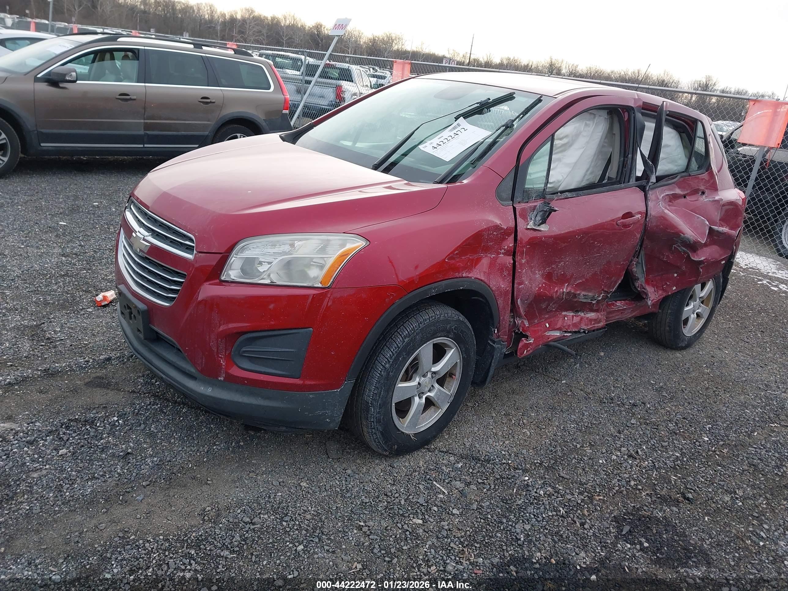 CHEVROLET TRAX image 2