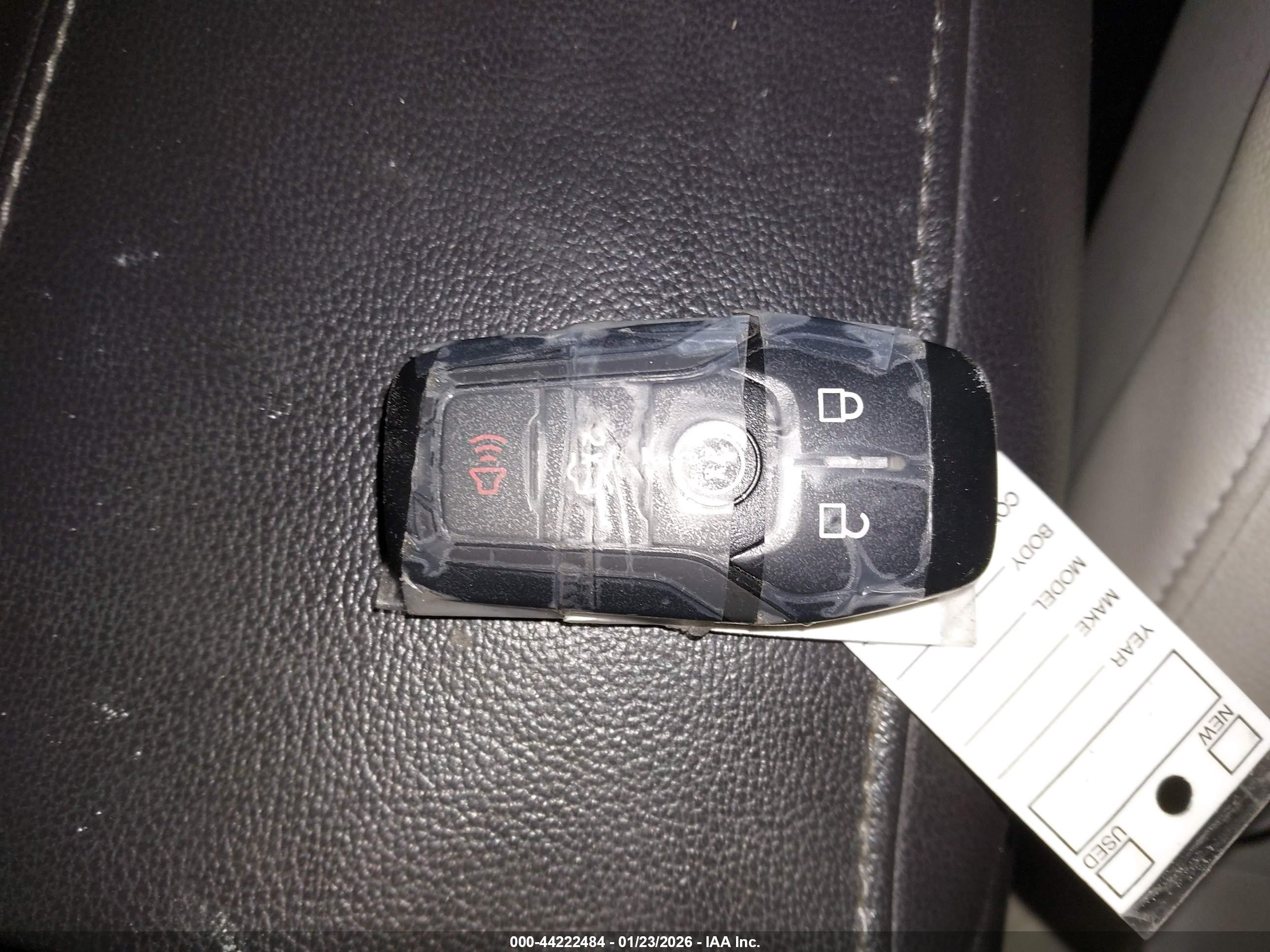 FORD FUSION image 11