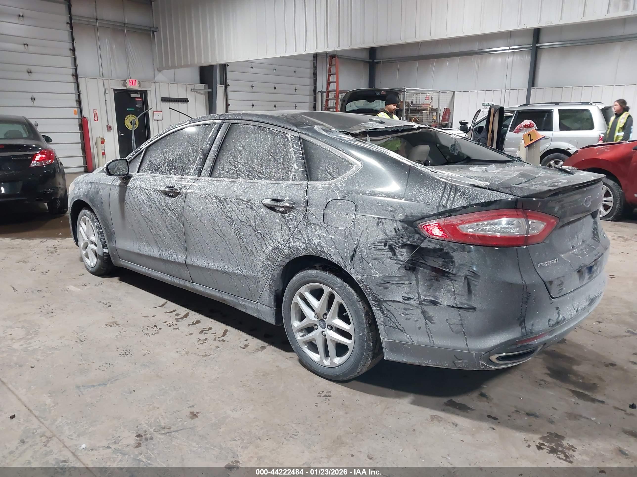 FORD FUSION image 3