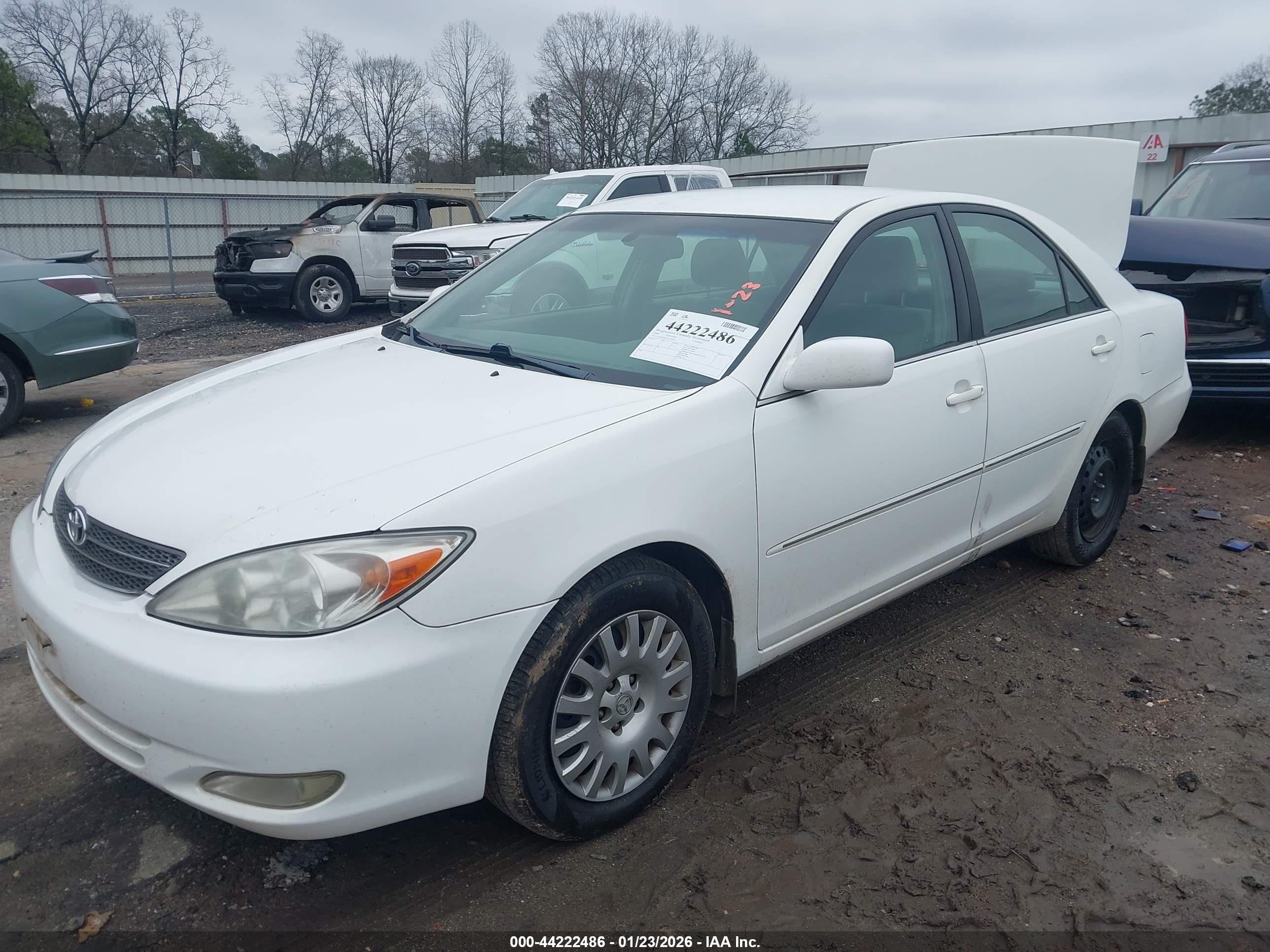 TOYOTA CAMRY image 2