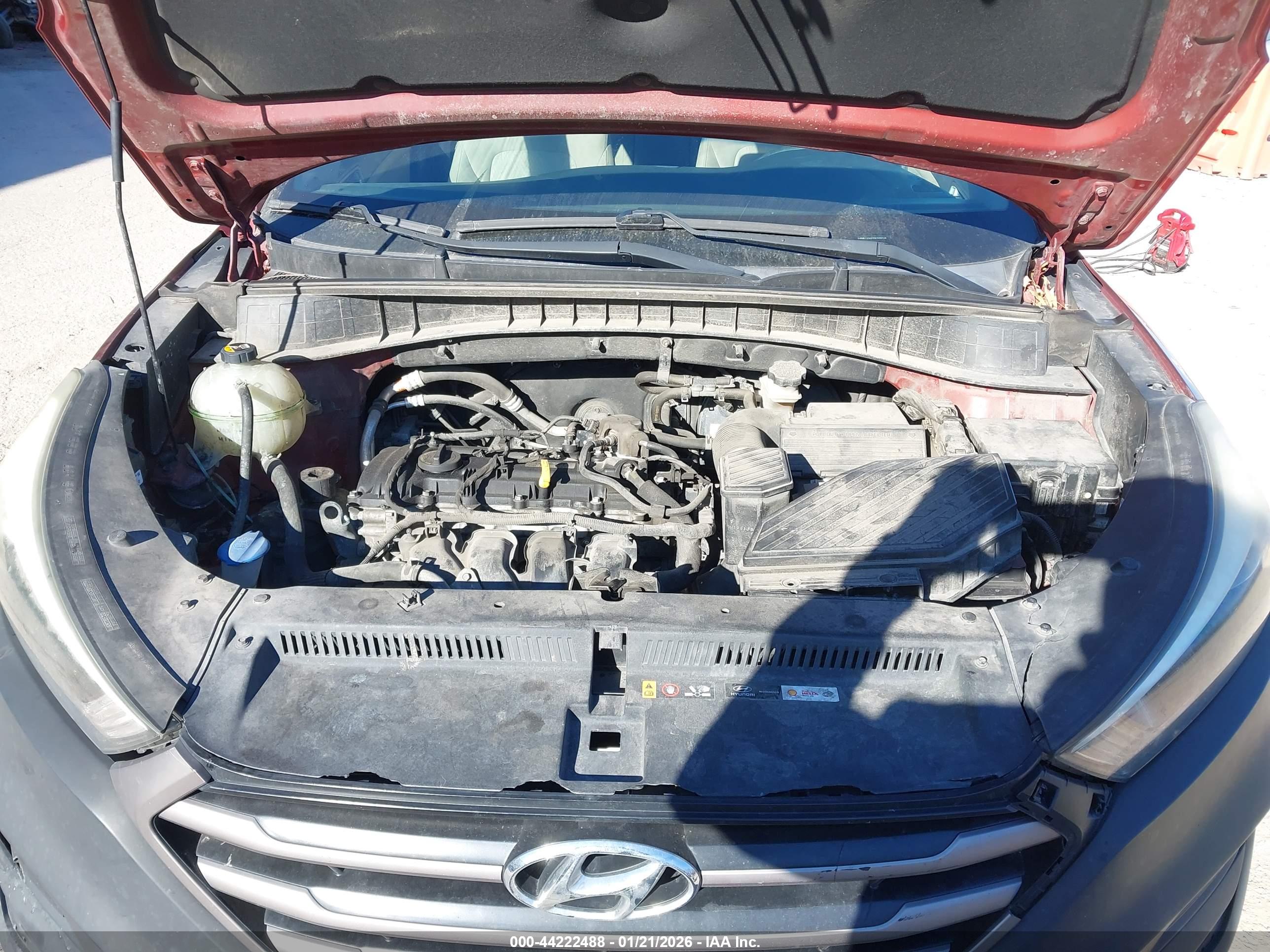 HYUNDAI TUCSON image 10