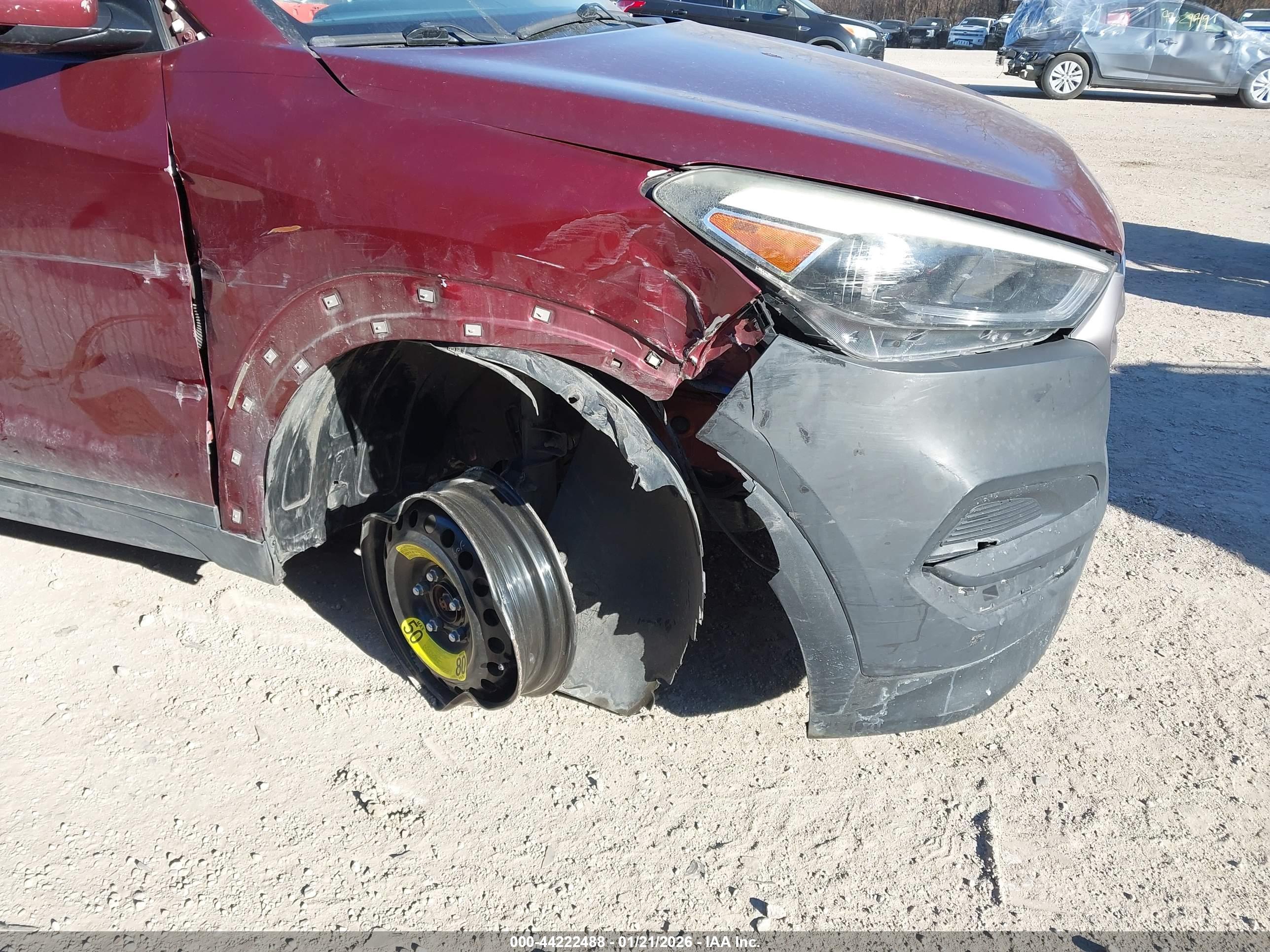 HYUNDAI TUCSON image 6
