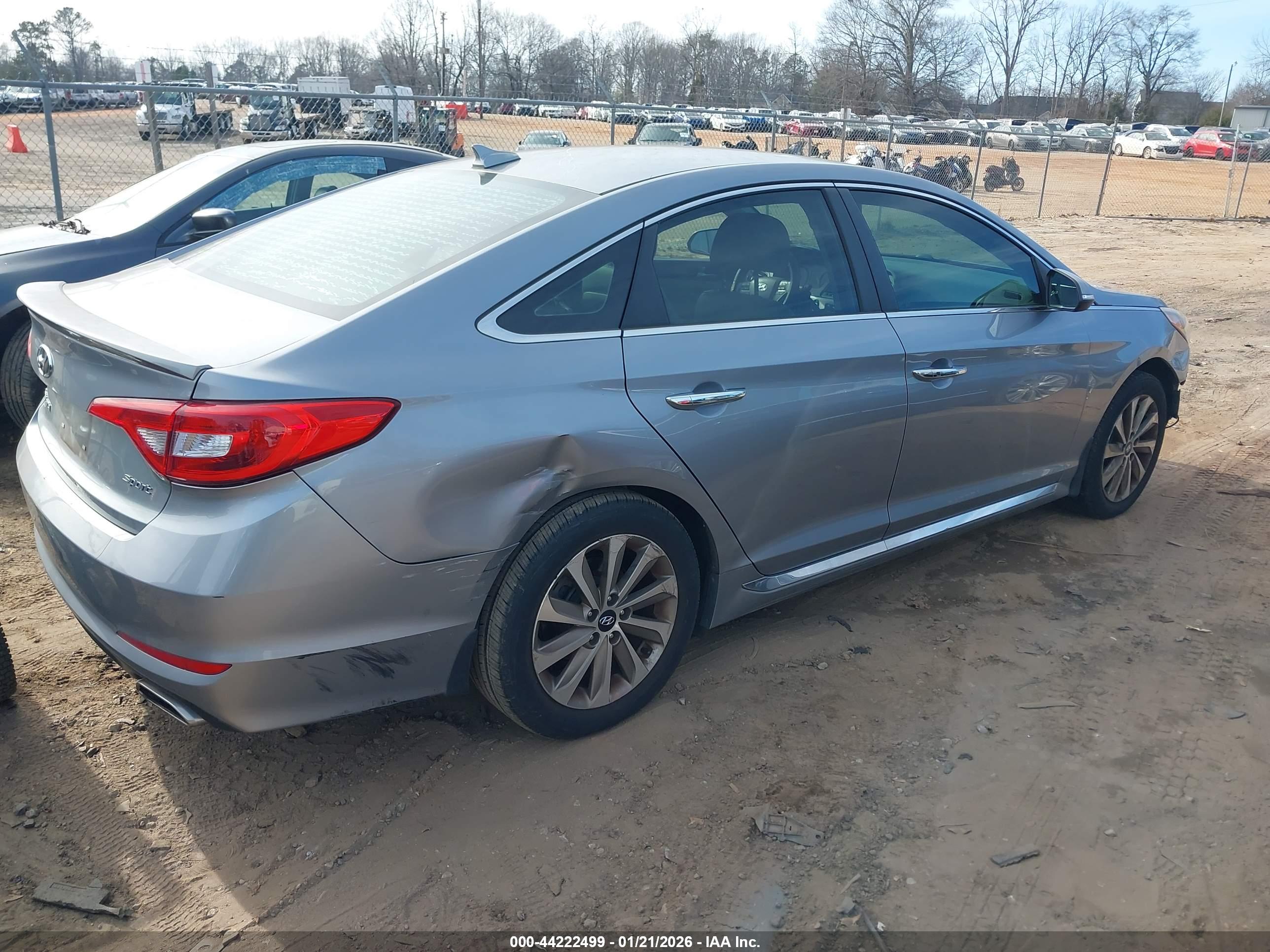 HYUNDAI SONATA image 4
