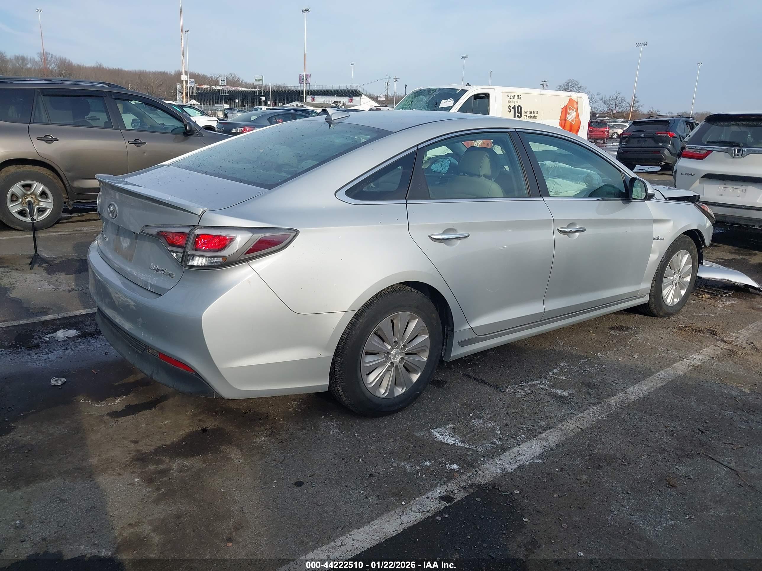 HYUNDAI SONATA image 4