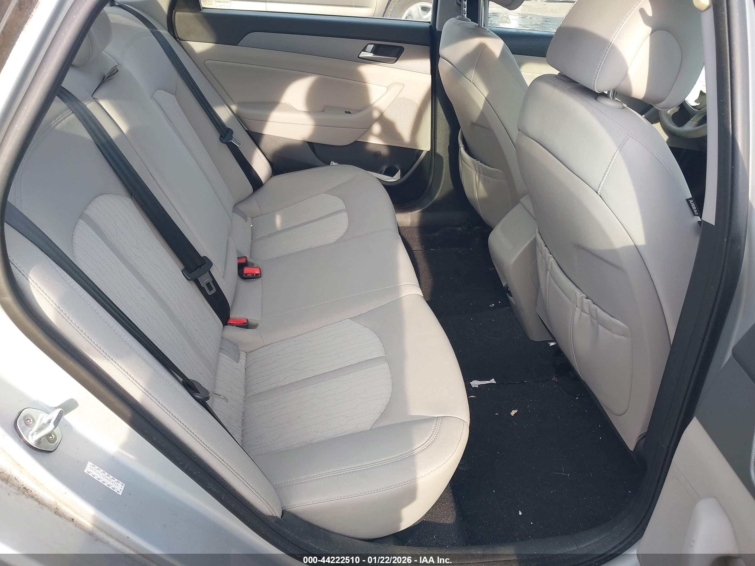 HYUNDAI SONATA image 8