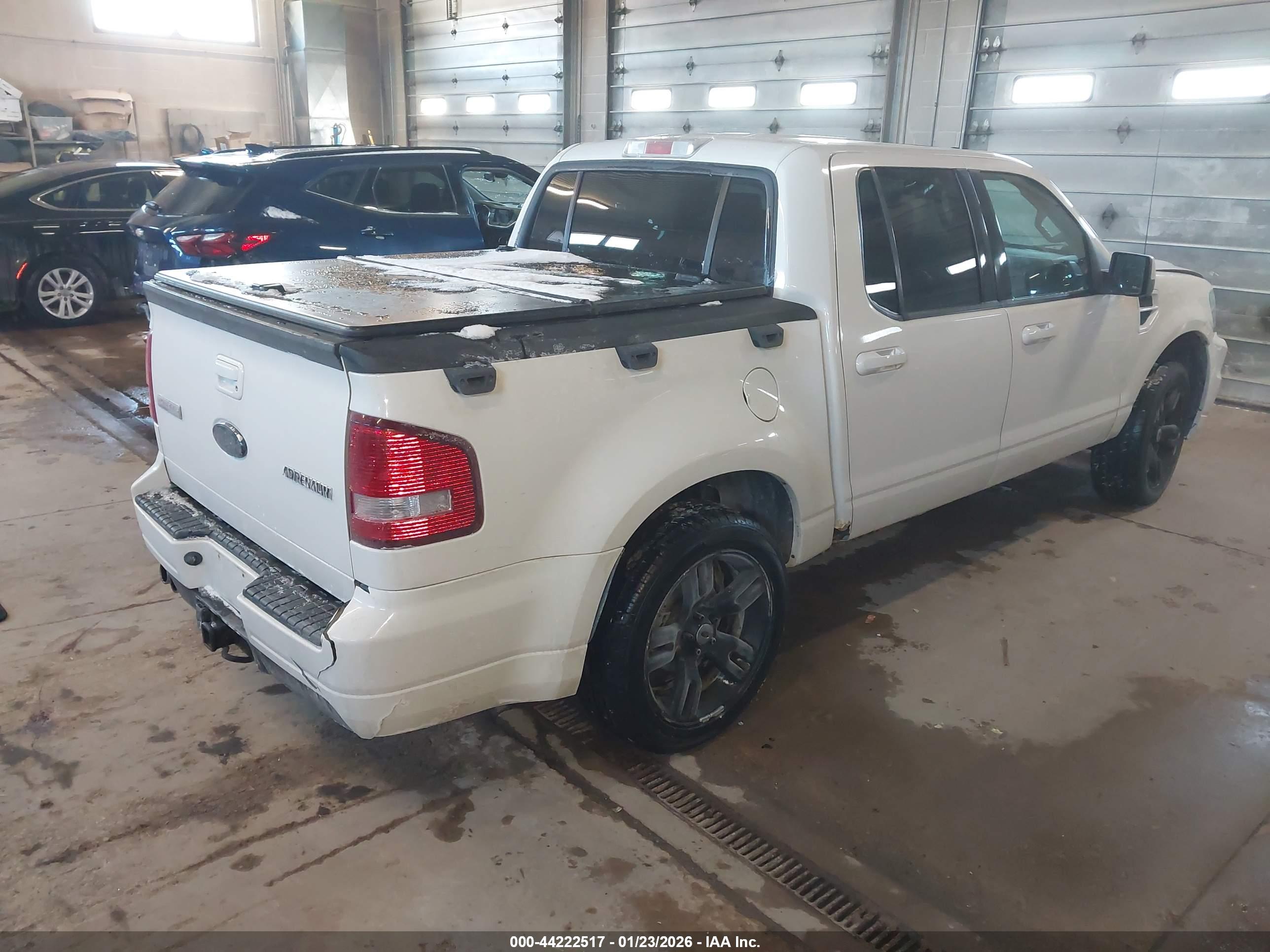 FORD EXPLORER image 4
