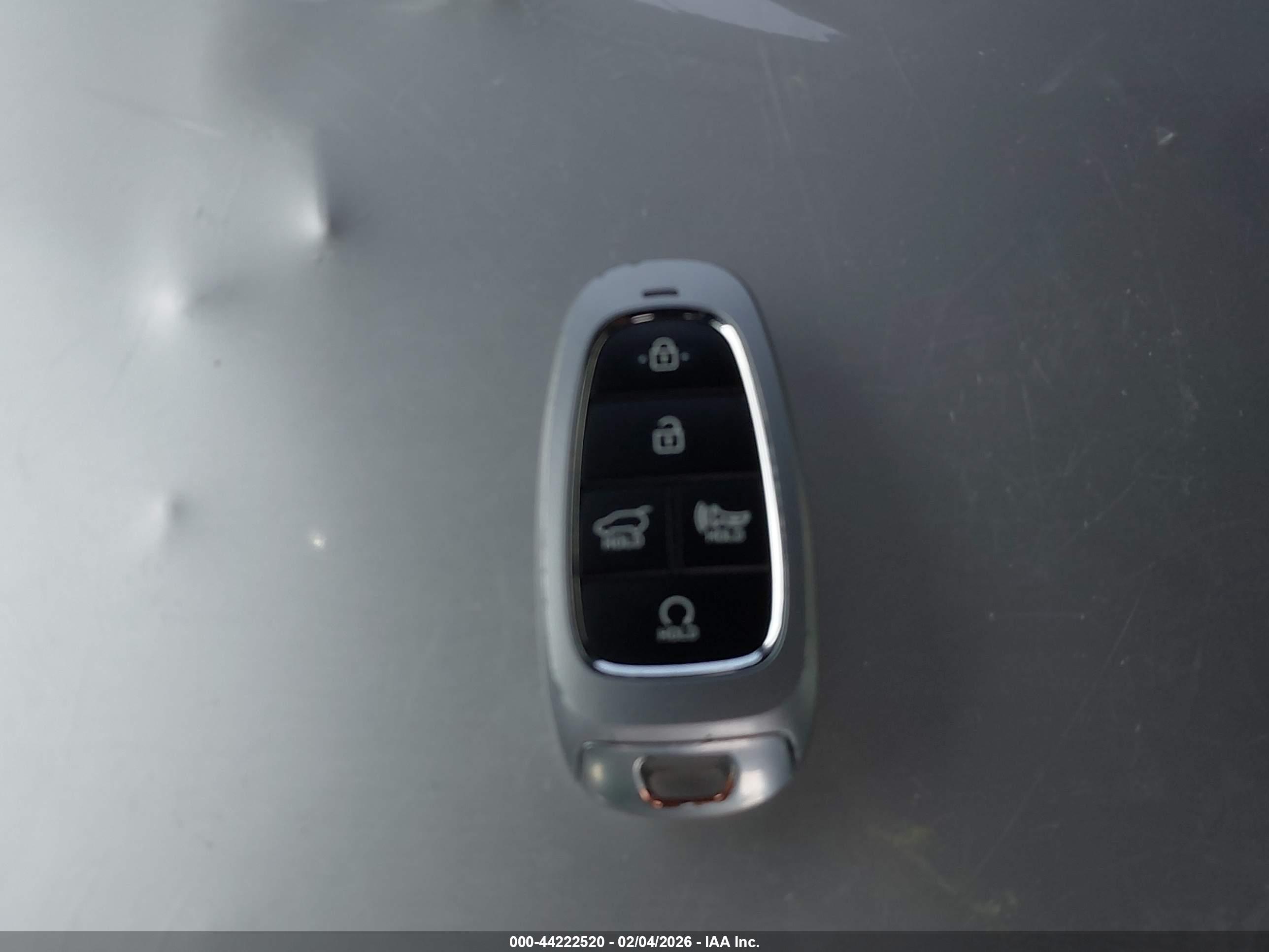 HYUNDAI TUCSON image 11