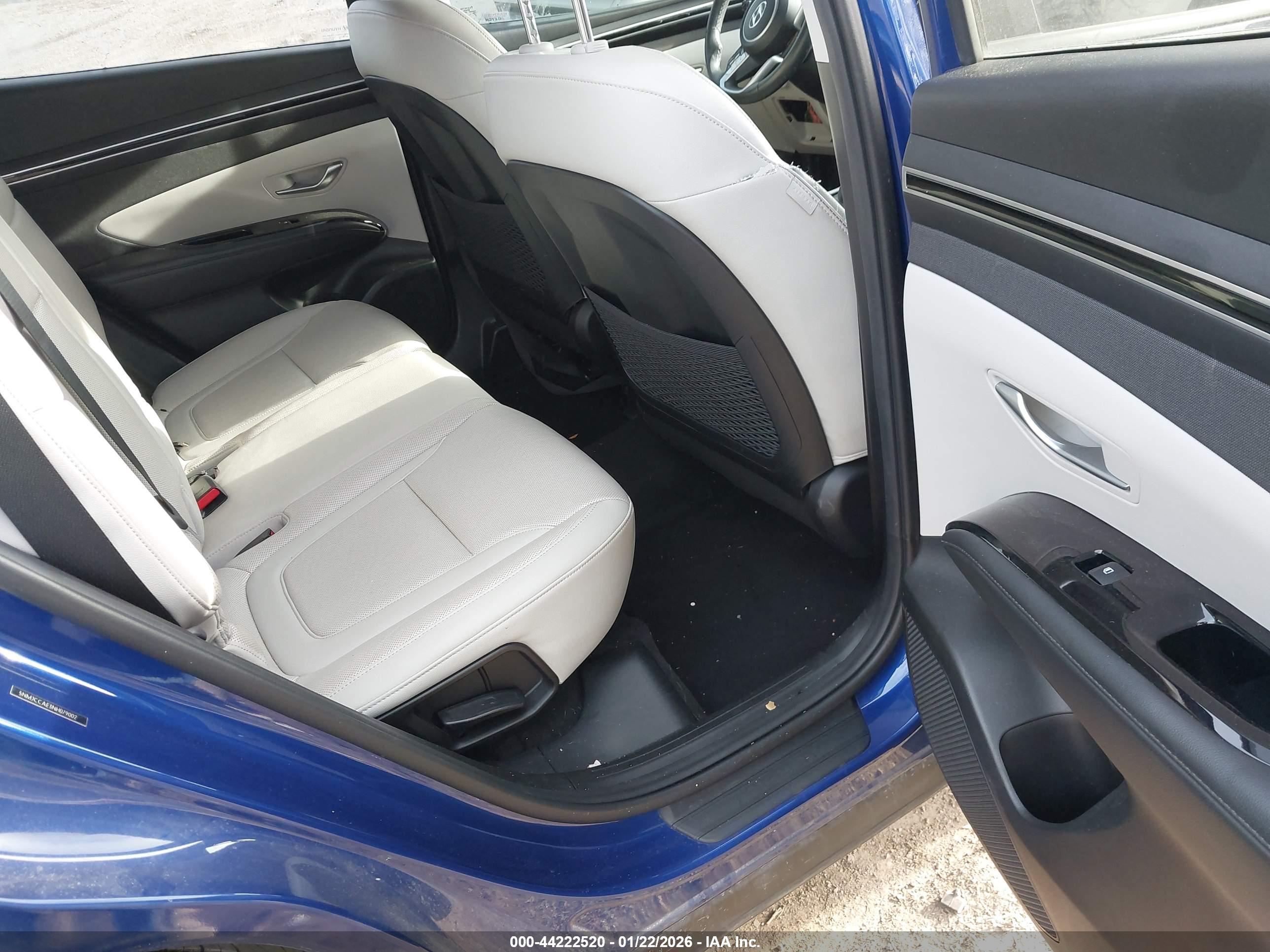 HYUNDAI TUCSON image 8