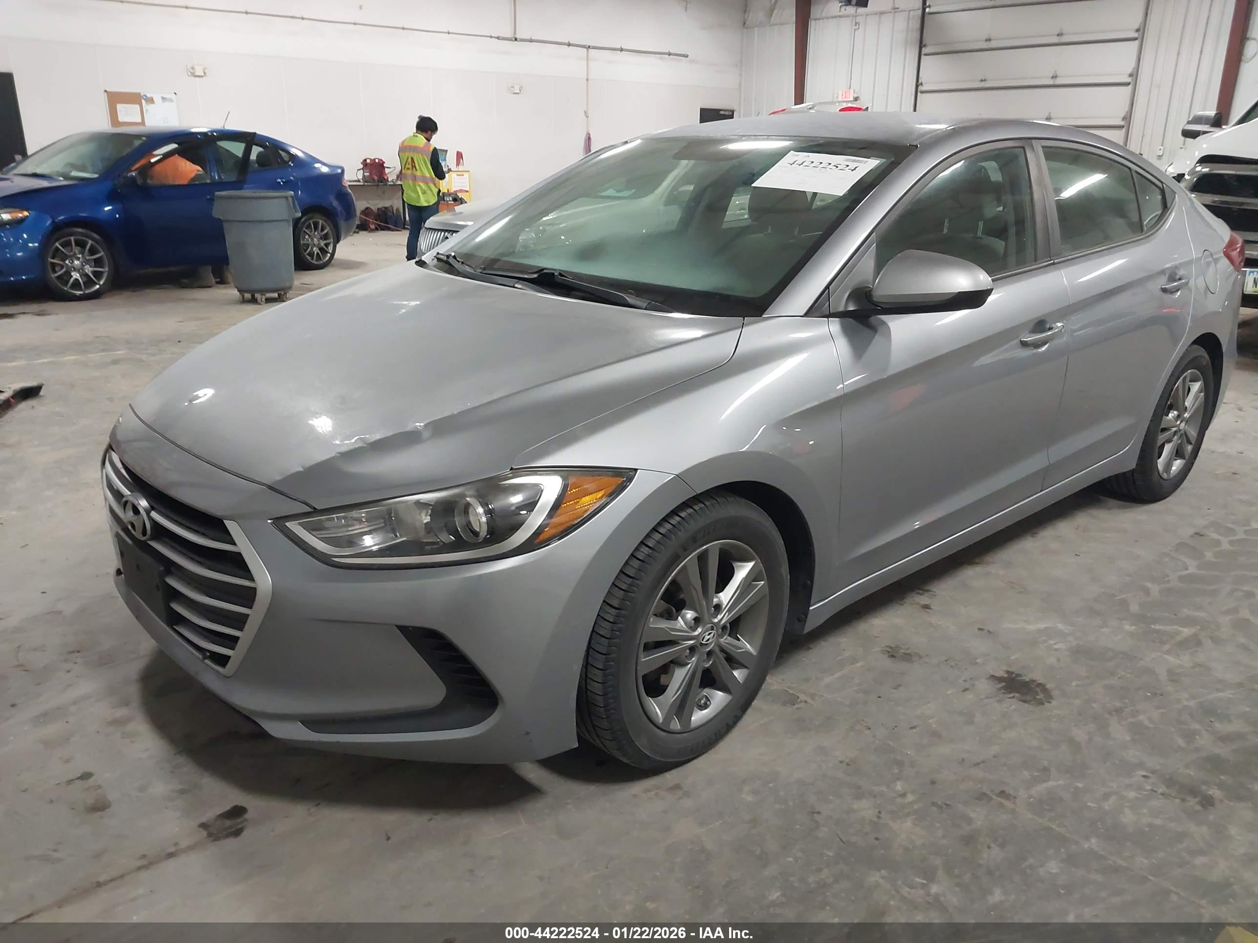 HYUNDAI ELANTRA image 2