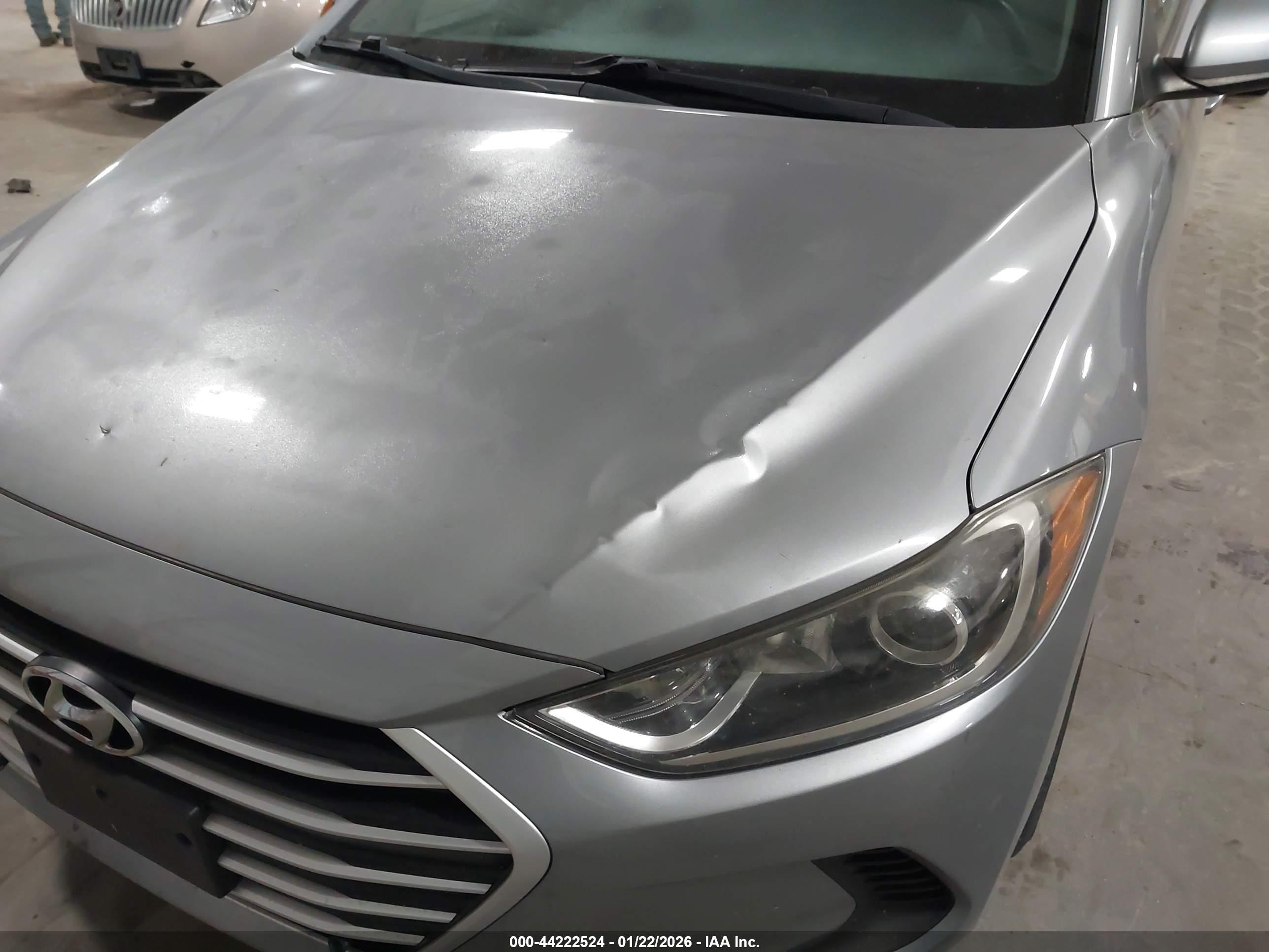 HYUNDAI ELANTRA image 6
