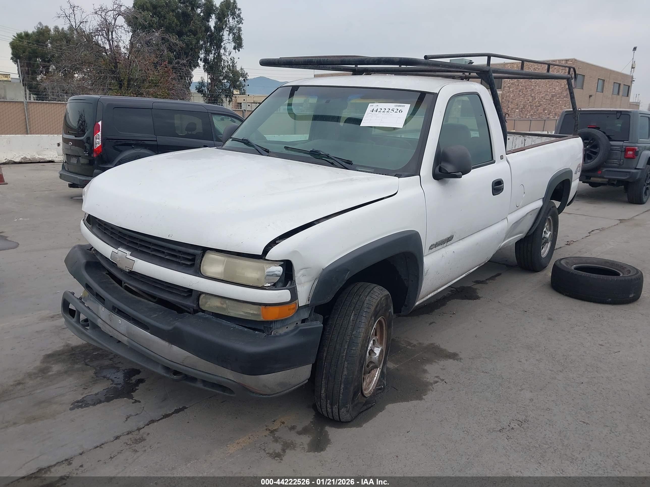 CHEVROLET SILVERADO image 2