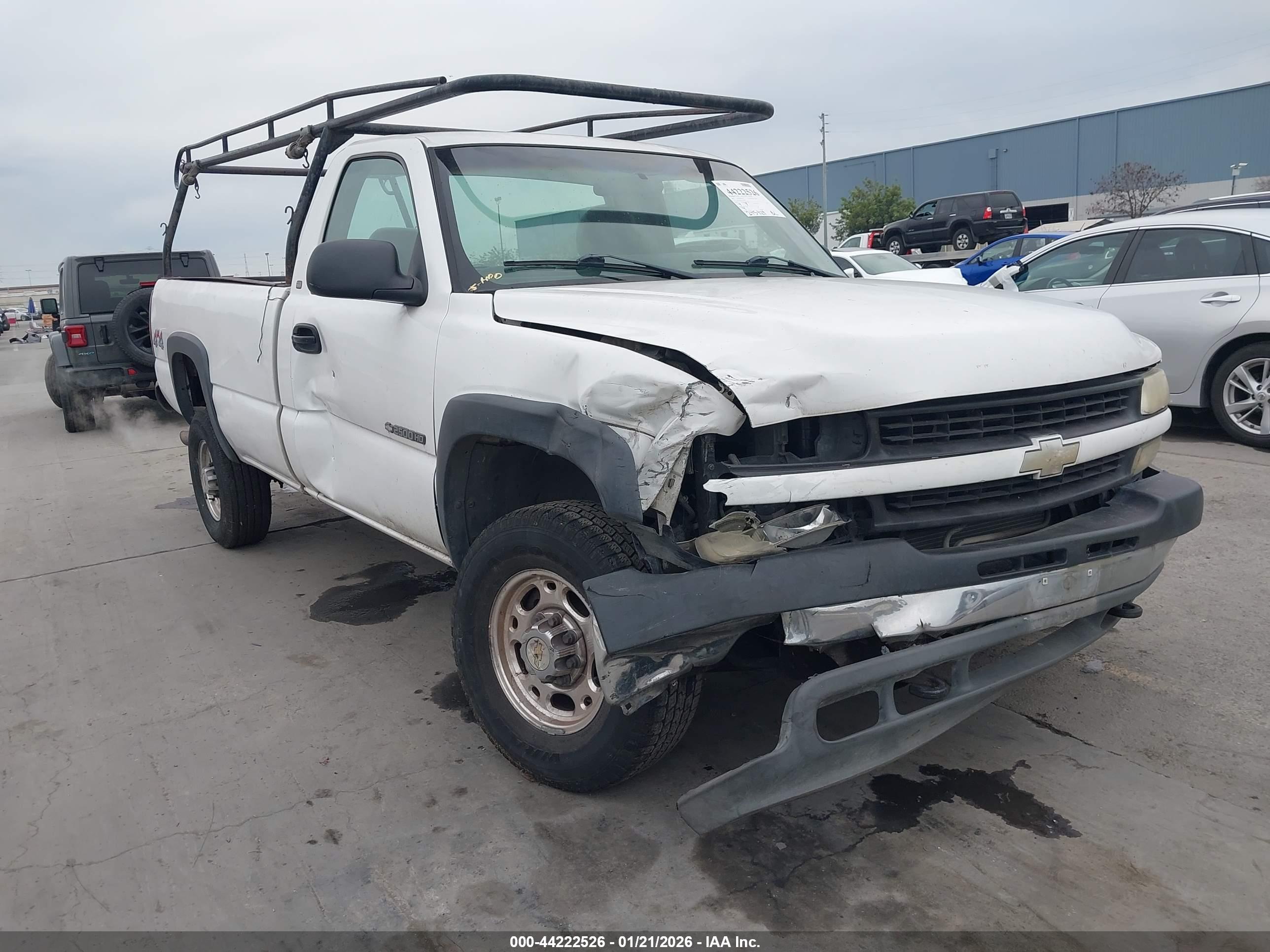 CHEVROLET SILVERADO image 6