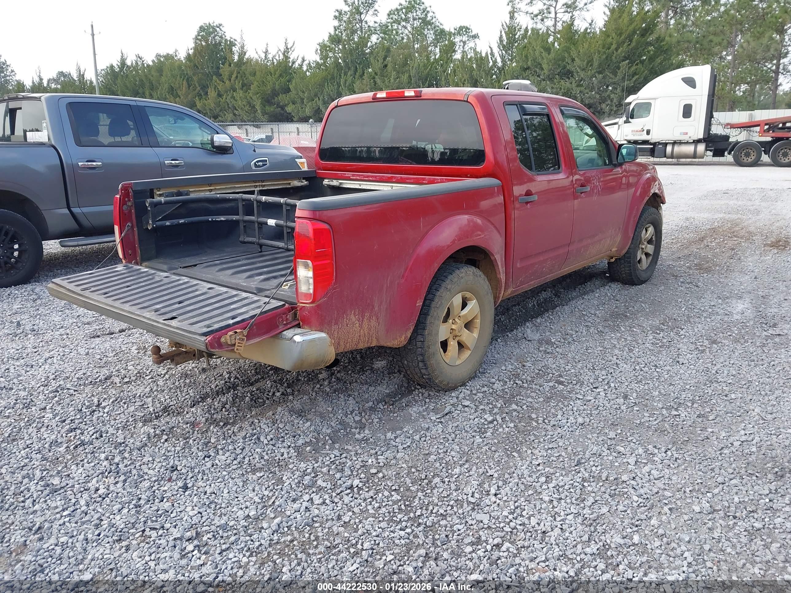 NISSAN FRONTIER image 4