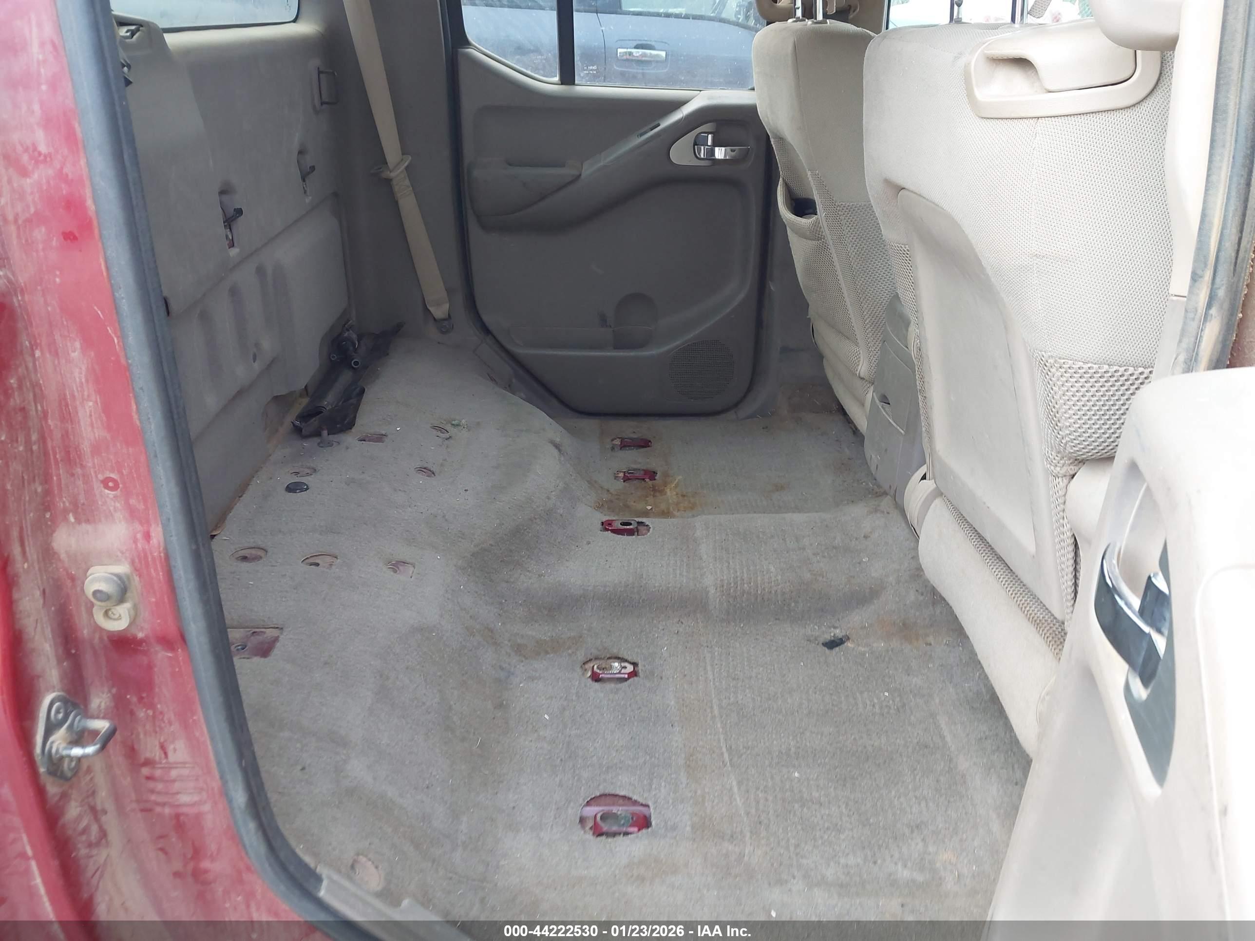 NISSAN FRONTIER image 8