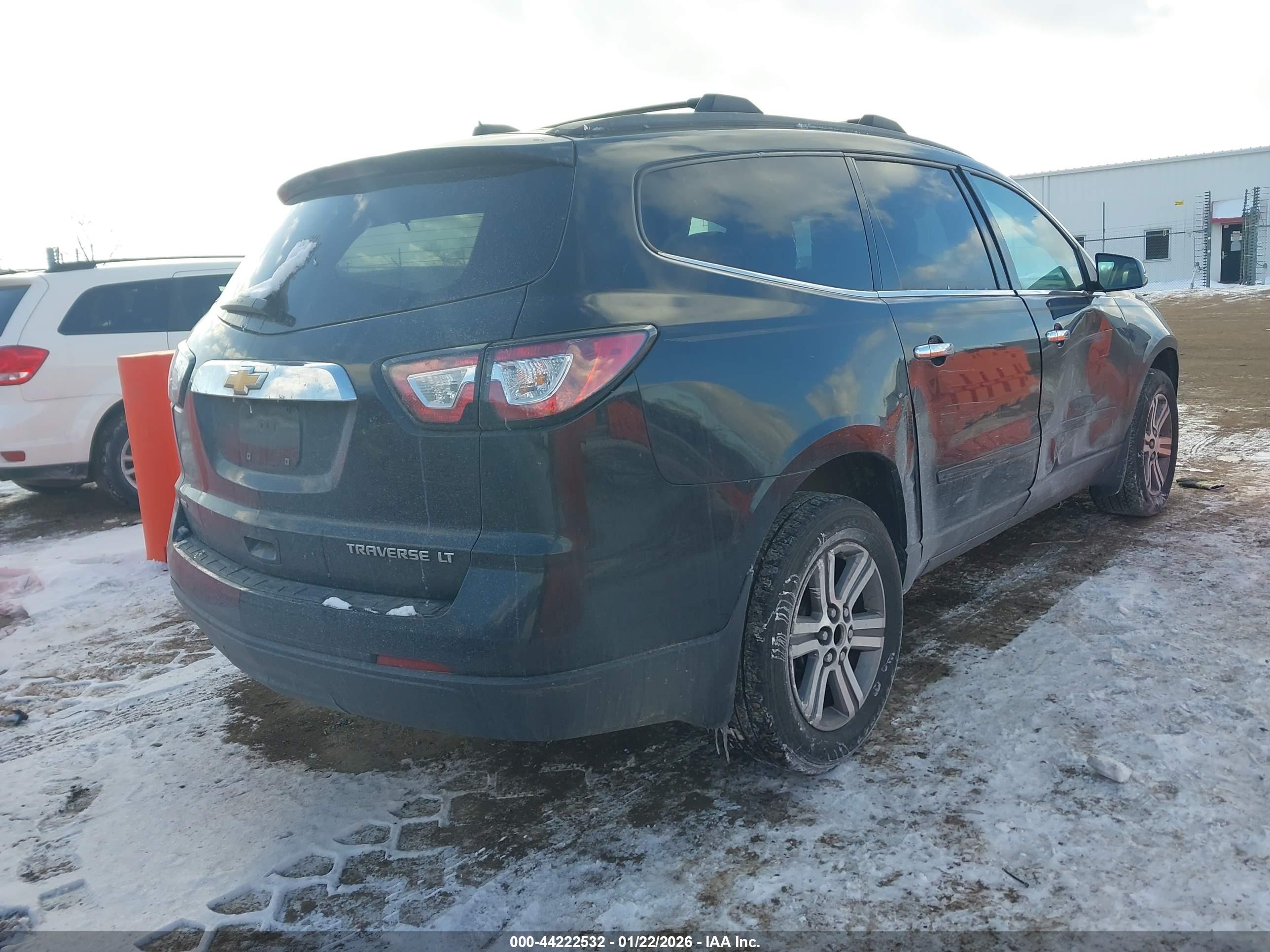 CHEVROLET TRAVERSE image 4