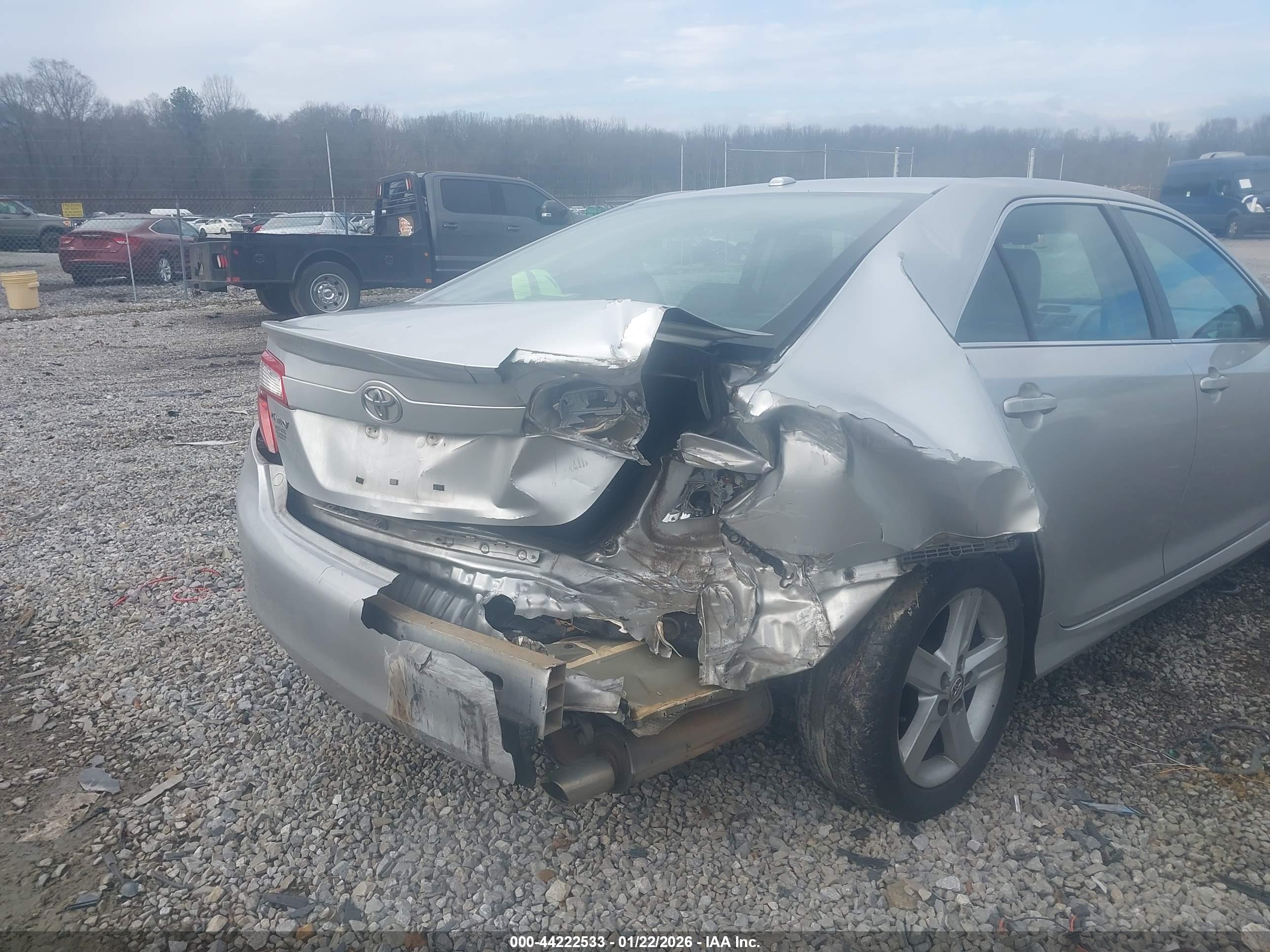 TOYOTA CAMRY image 6