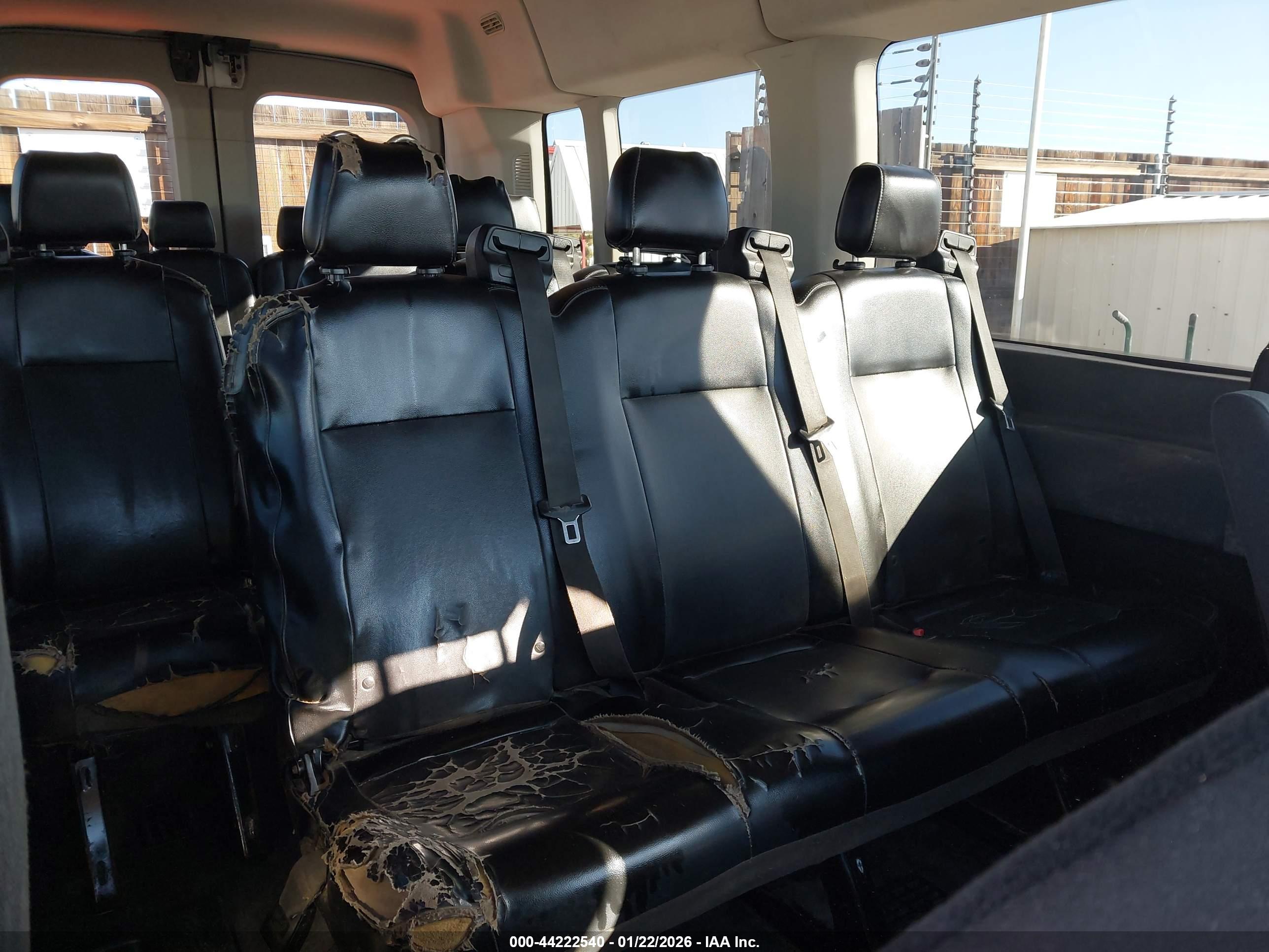 FORD TRANSIT-350 image 8