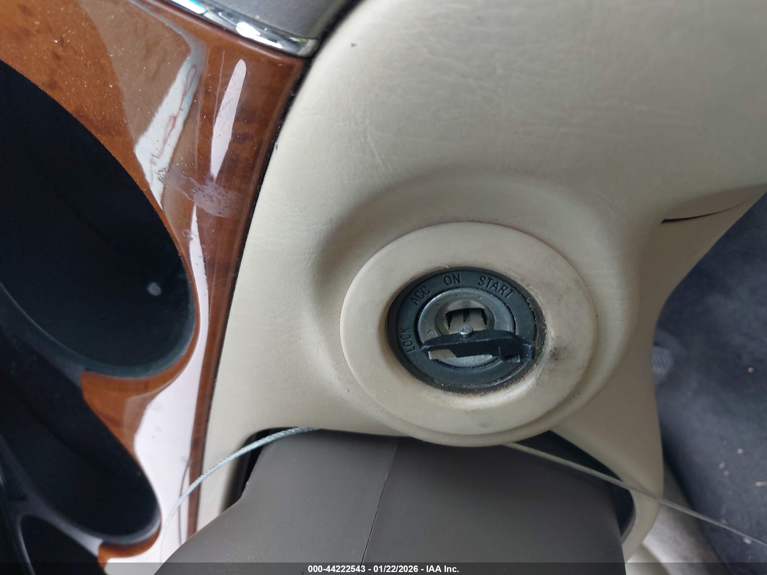 LEXUS ES image 11