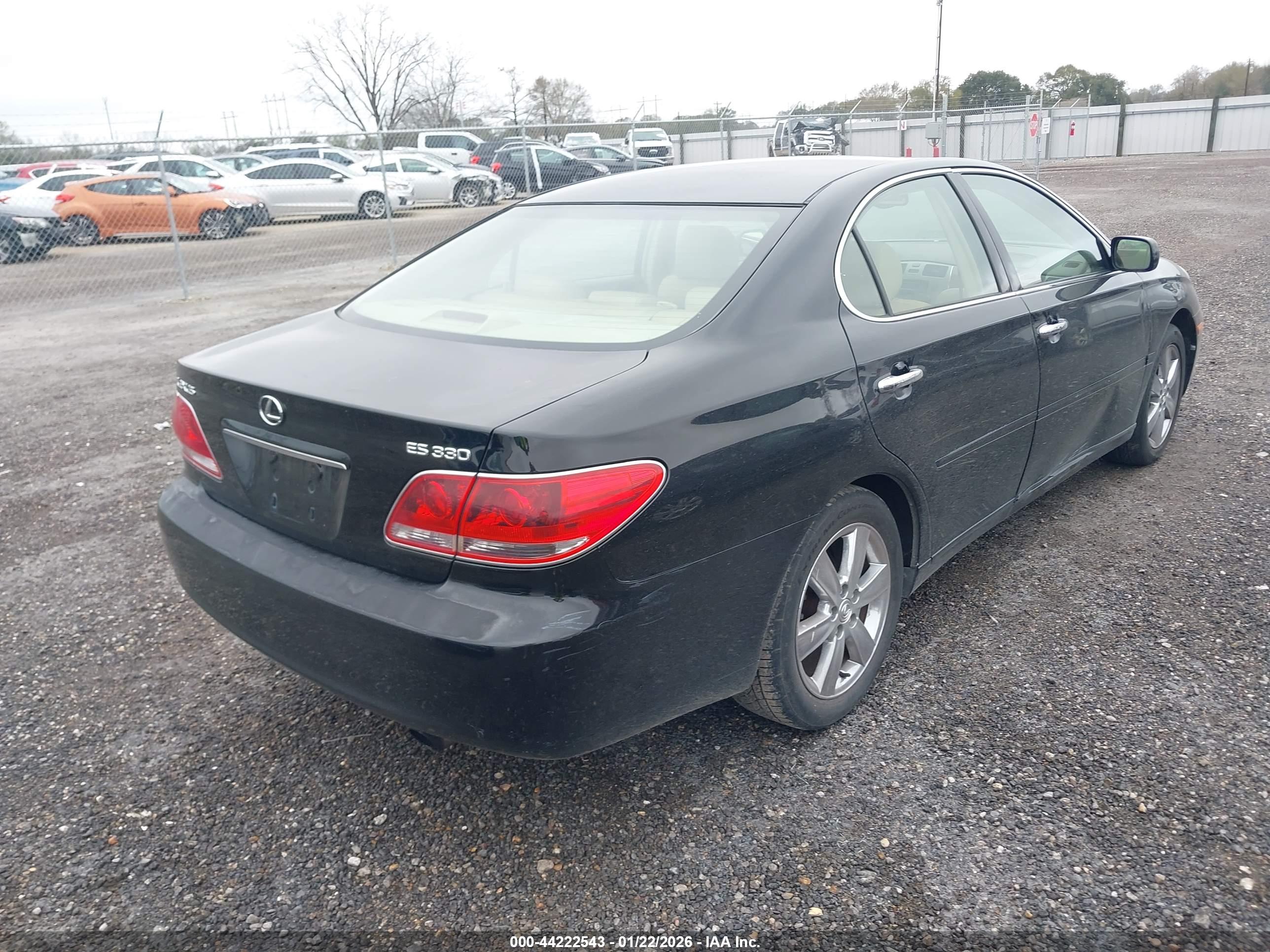 LEXUS ES image 4