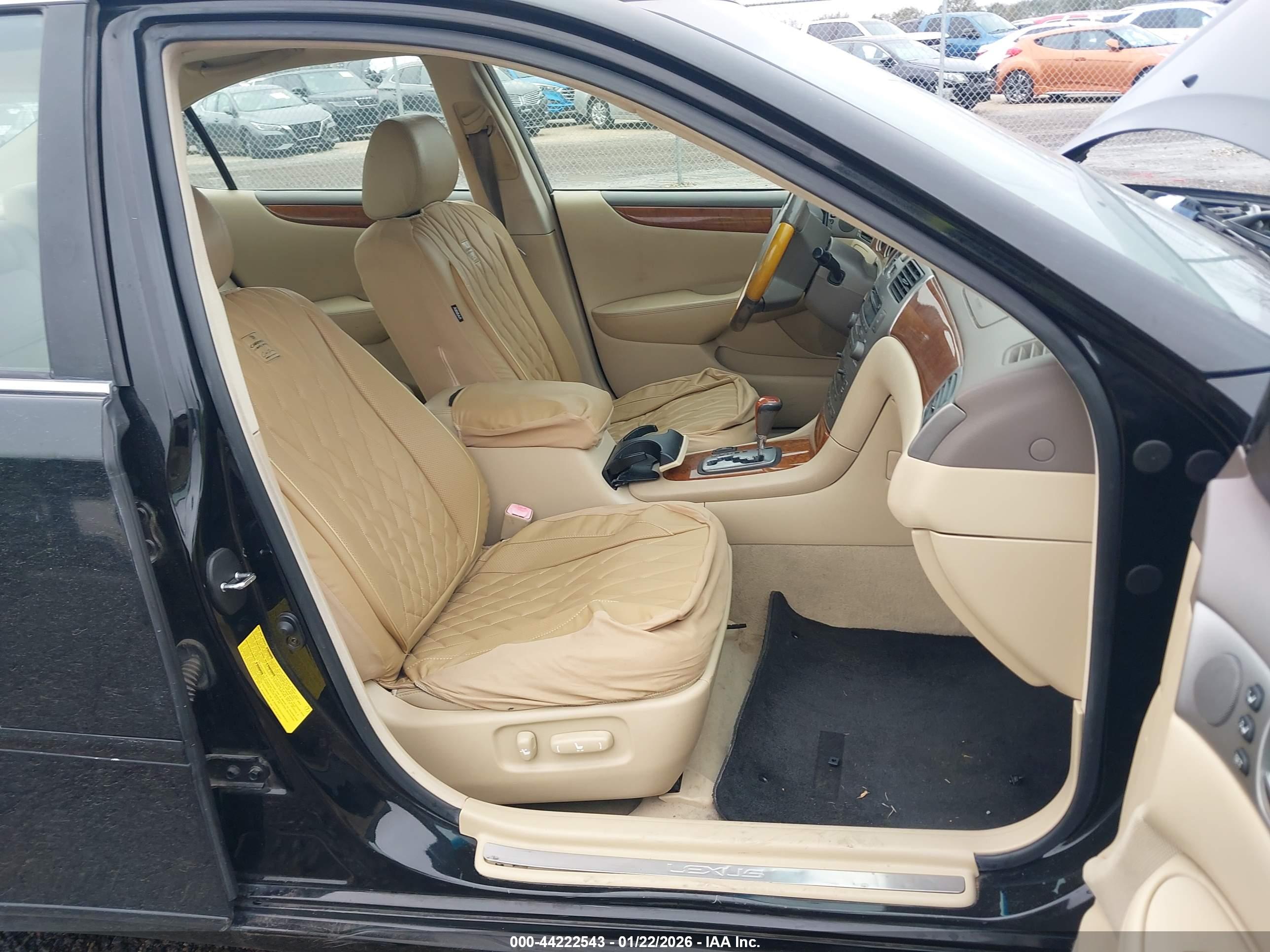 LEXUS ES image 5