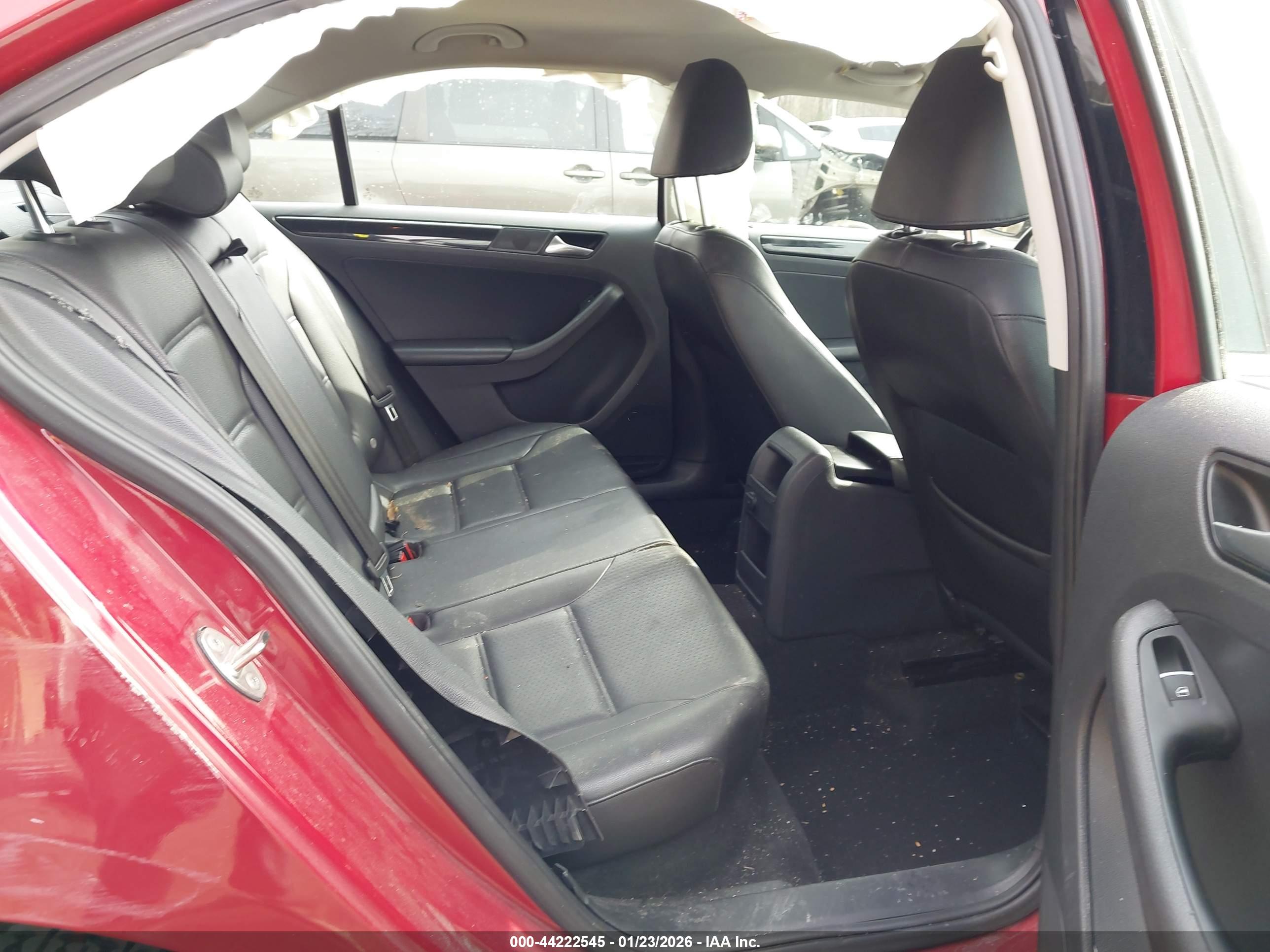 VOLKSWAGEN JETTA image 8
