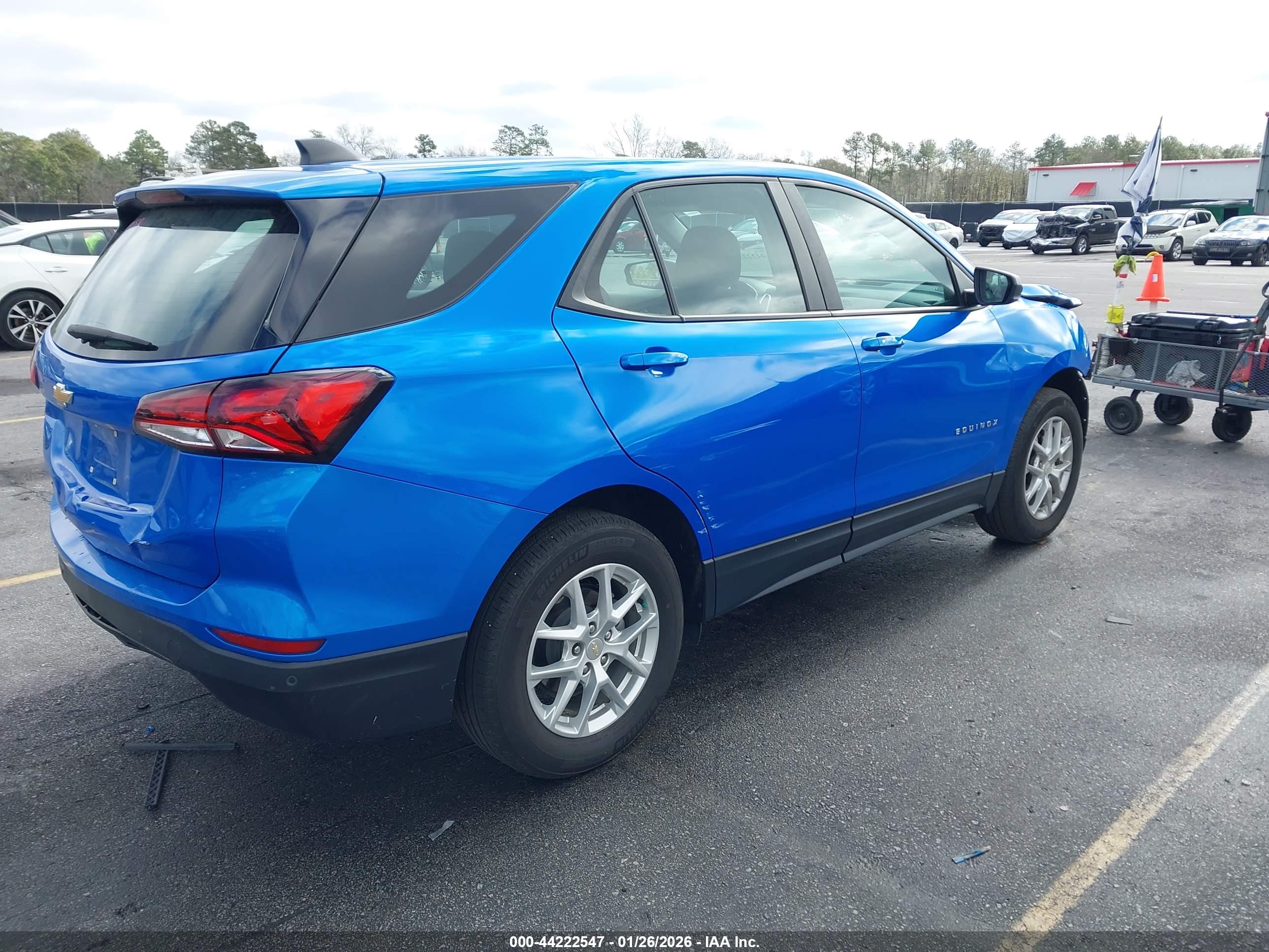 CHEVROLET EQUINOX image 4