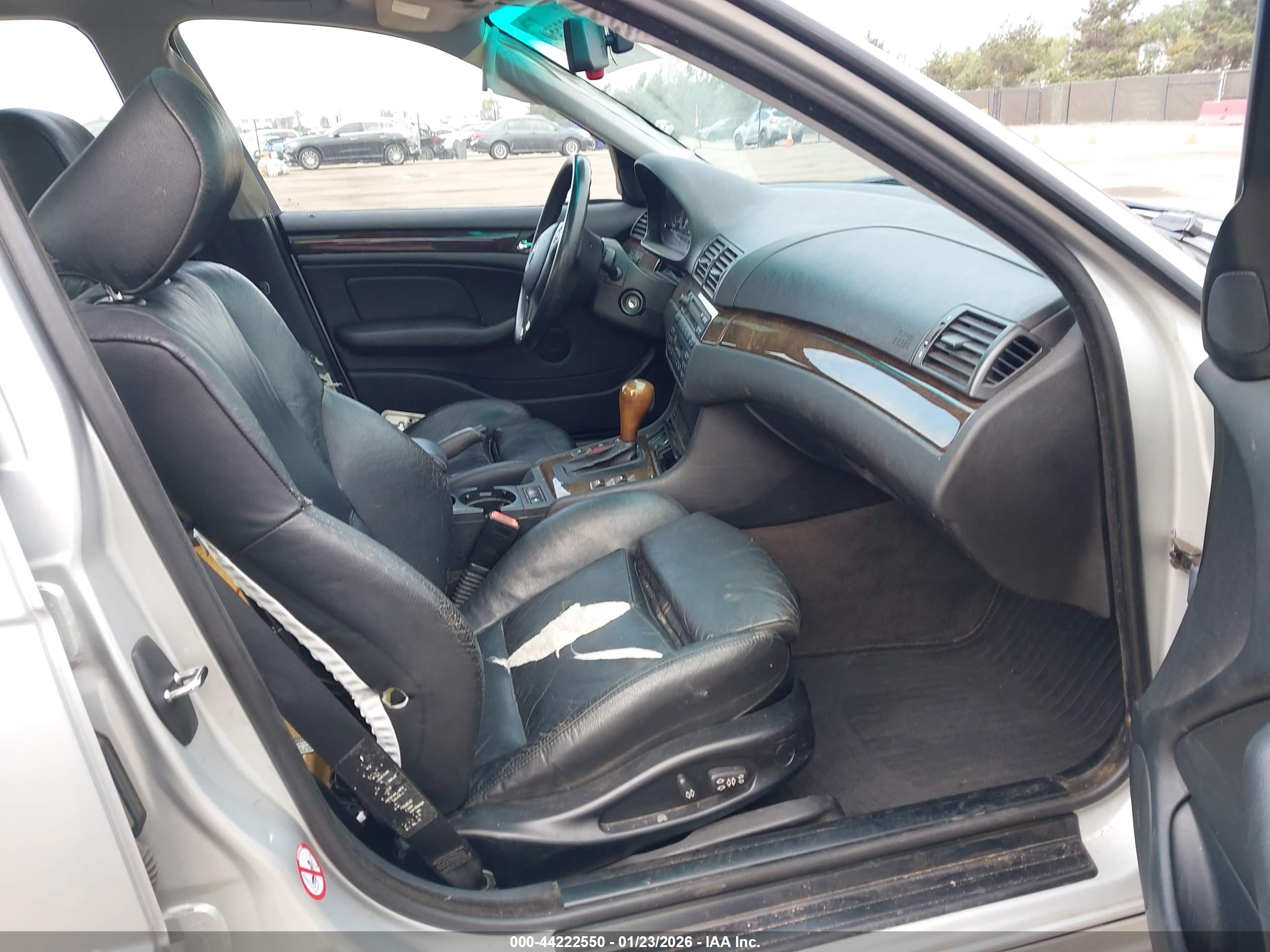 BMW 325I image 5