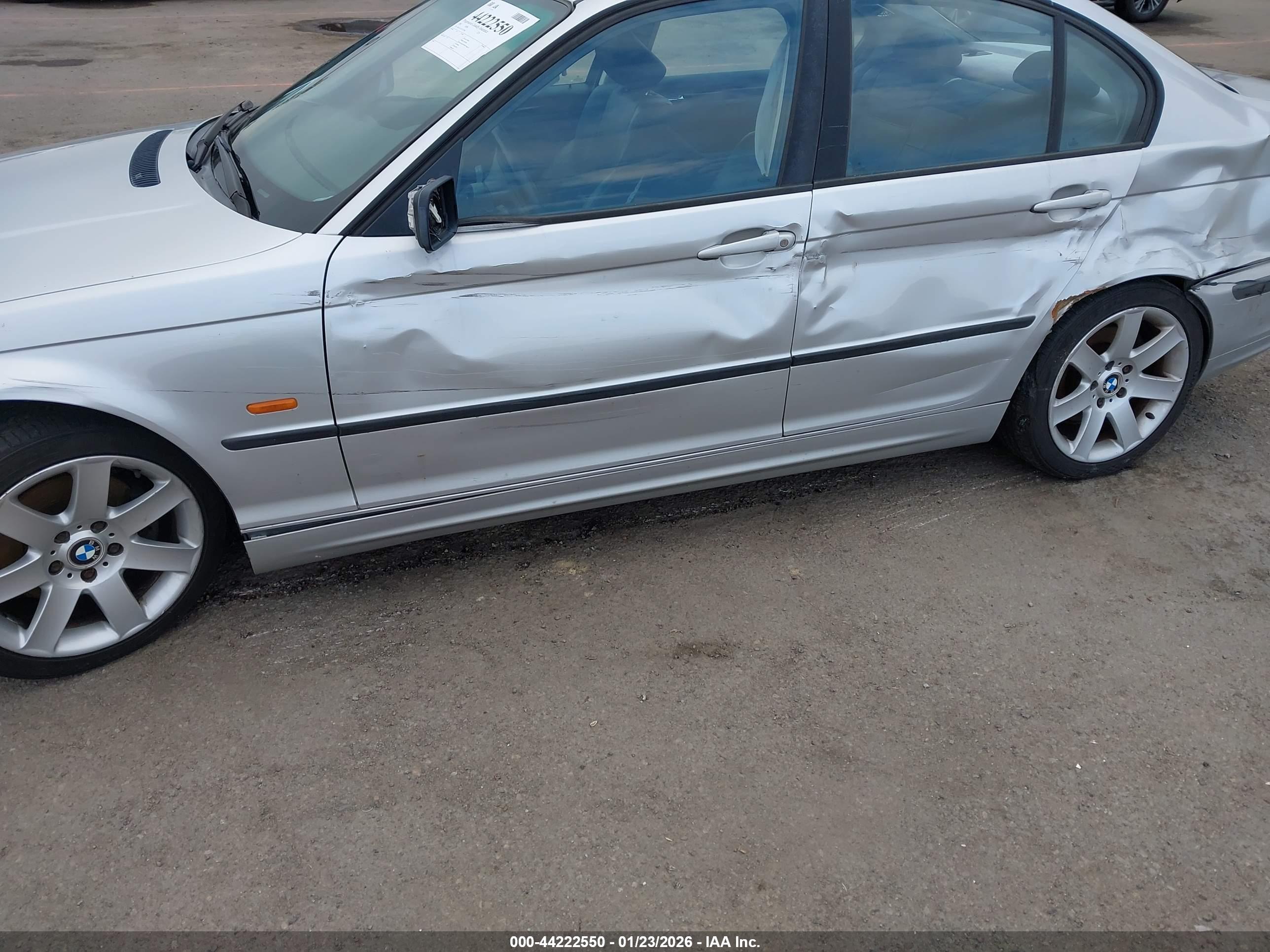 BMW 325I image 6