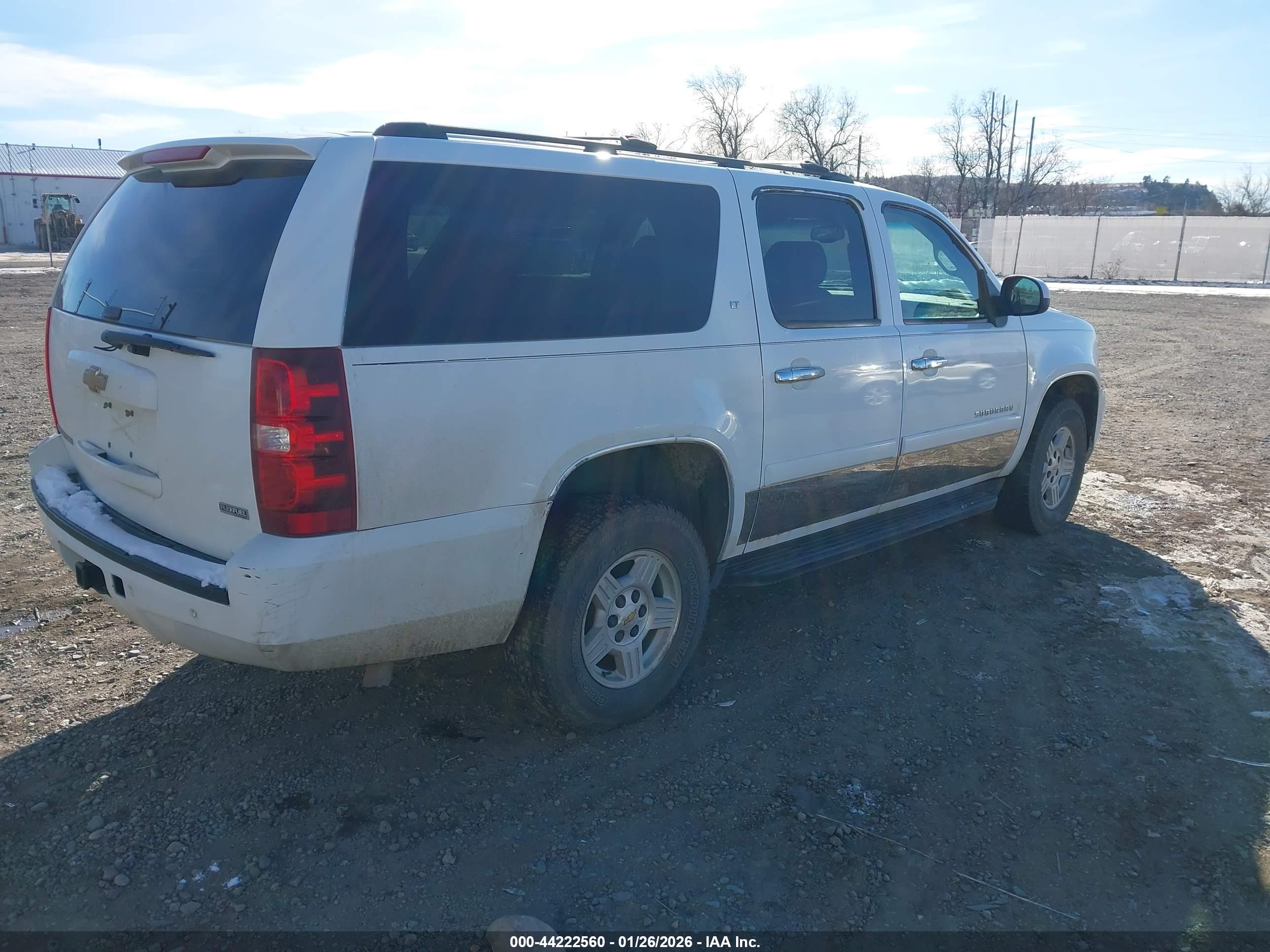CHEVROLET SUBURBAN image 4
