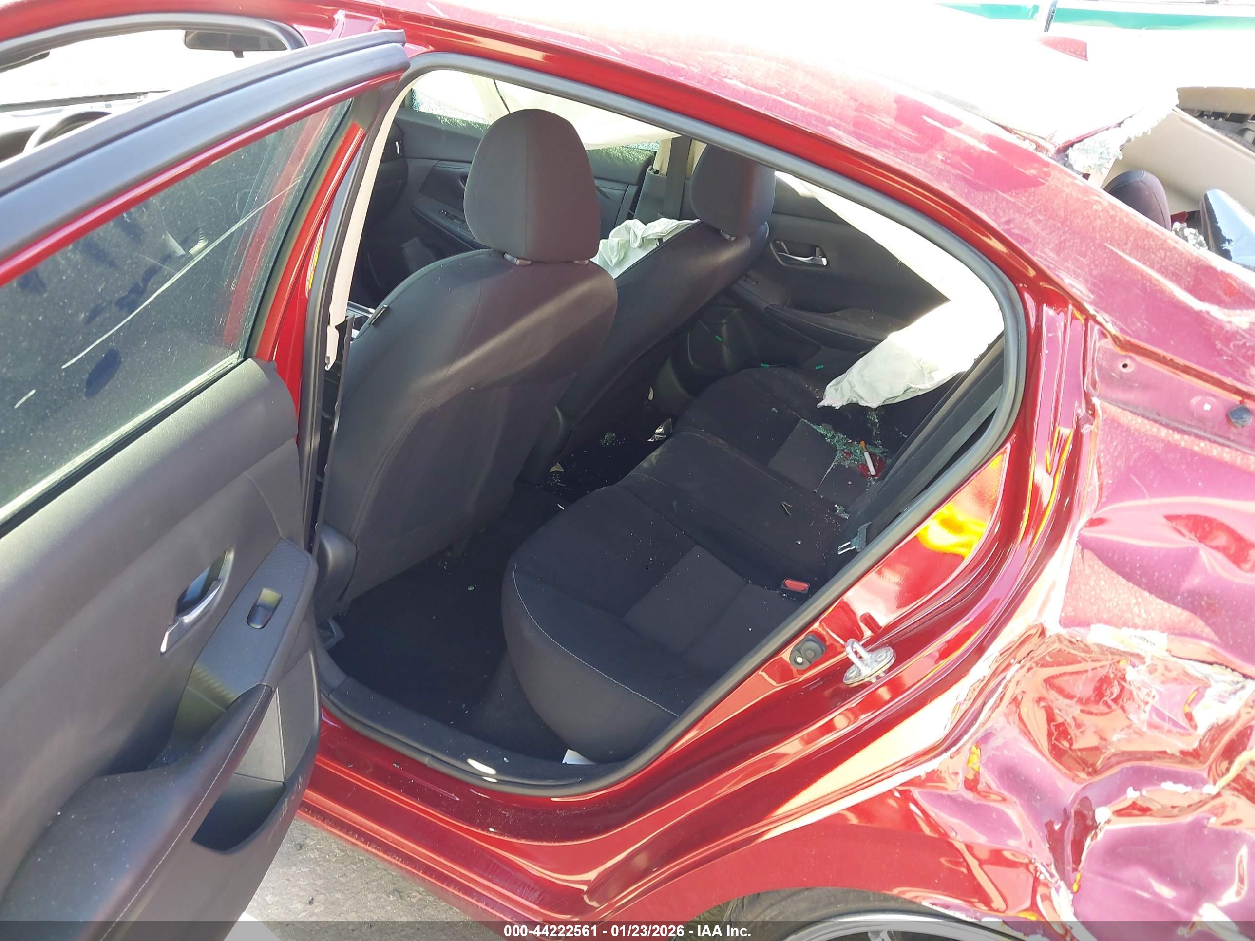NISSAN SENTRA image 8