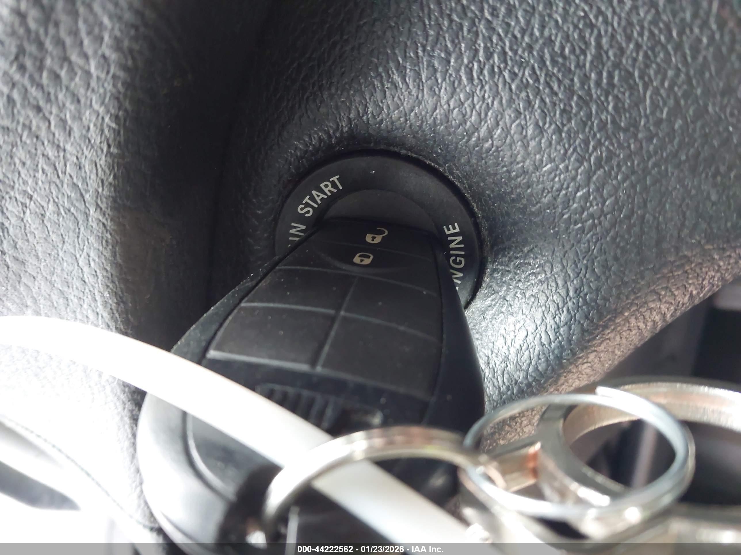 JEEP CHEROKEE image 11
