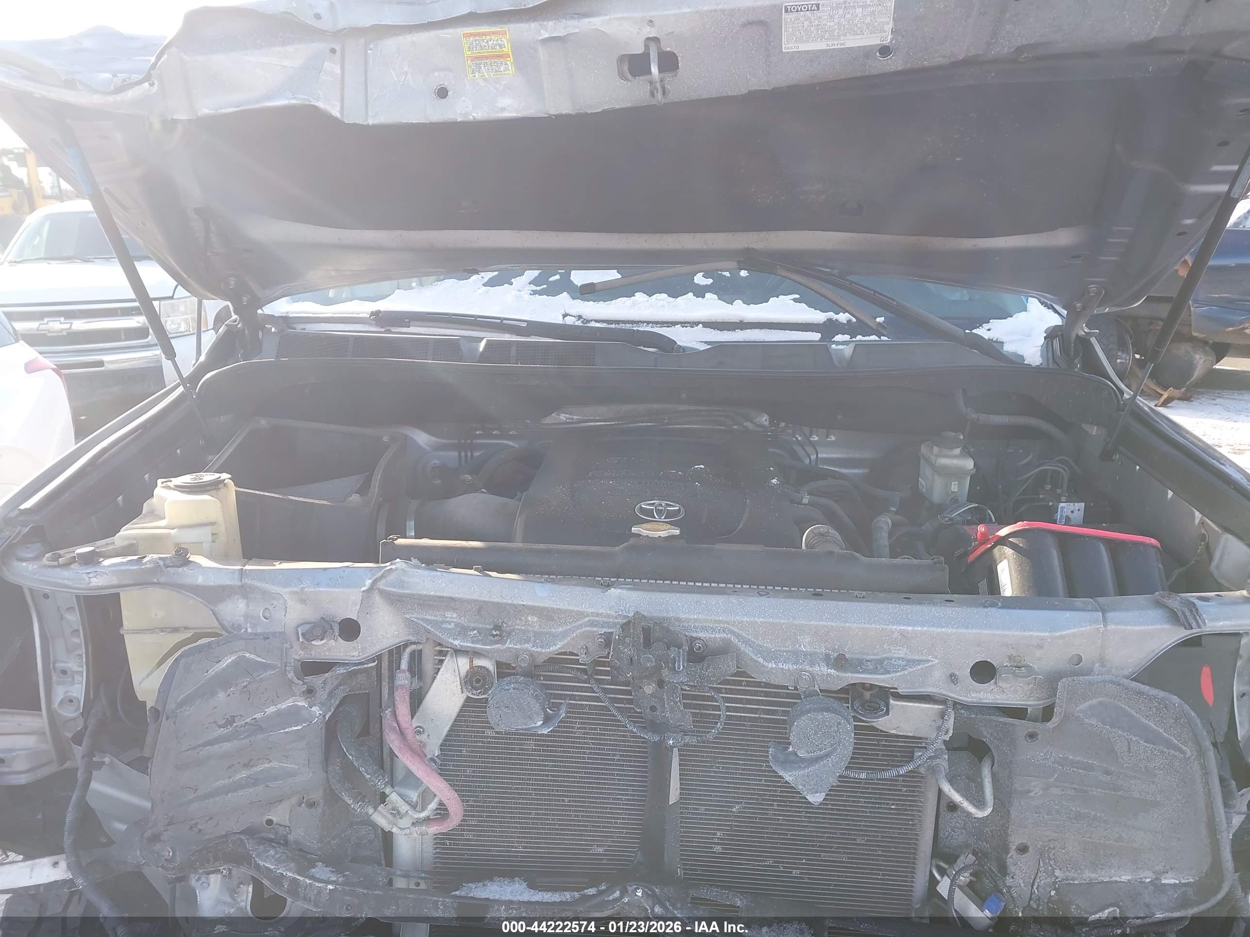 TOYOTA TUNDRA image 10
