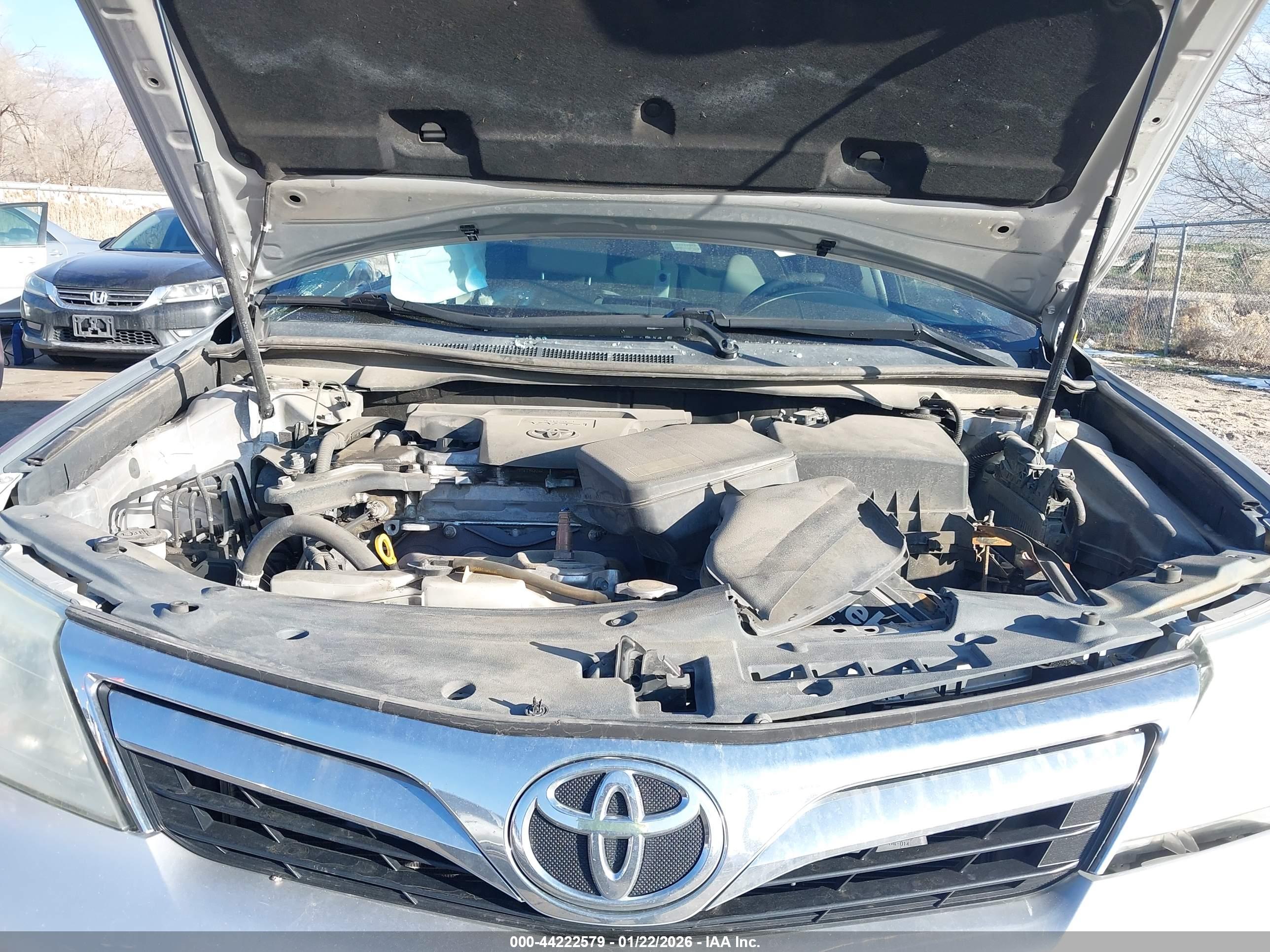 TOYOTA CAMRY image 10