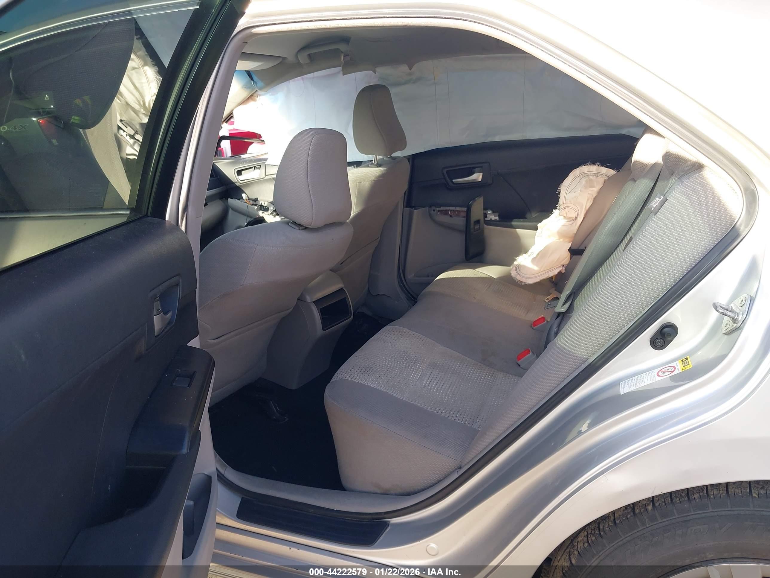 TOYOTA CAMRY image 8