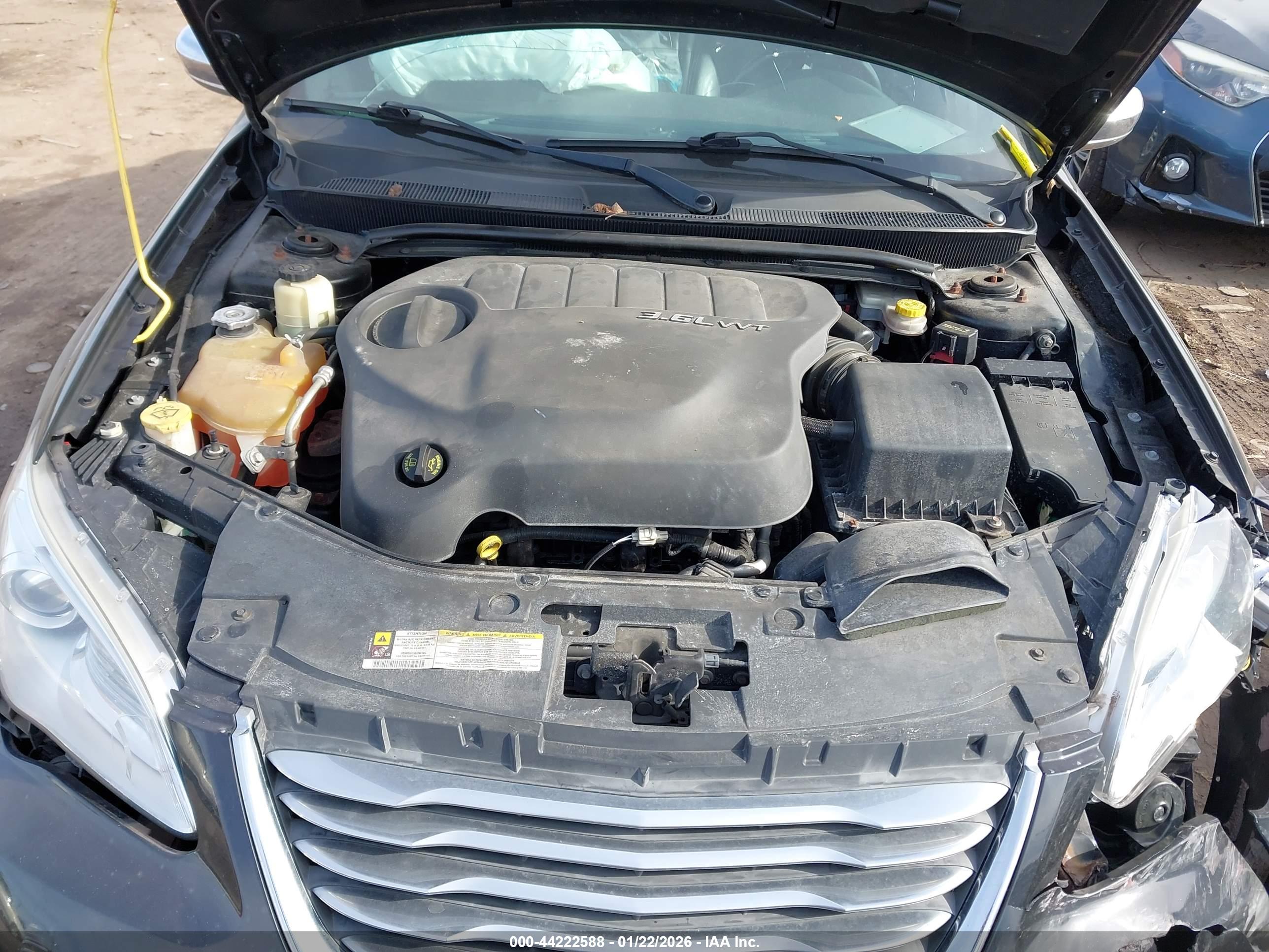 CHRYSLER 200 image 10