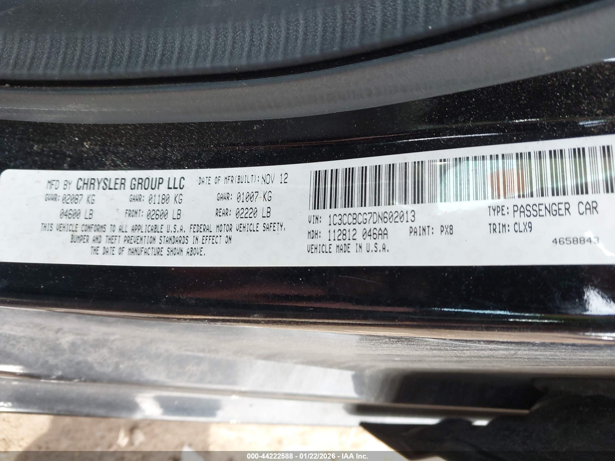 CHRYSLER 200 image 9